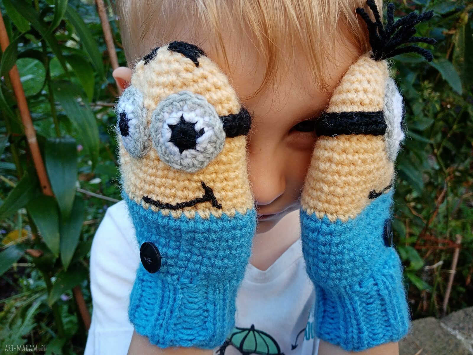 Rękawiczki dziecięce Minionki - ciepłe i miękkie, szydełkowane na zimę