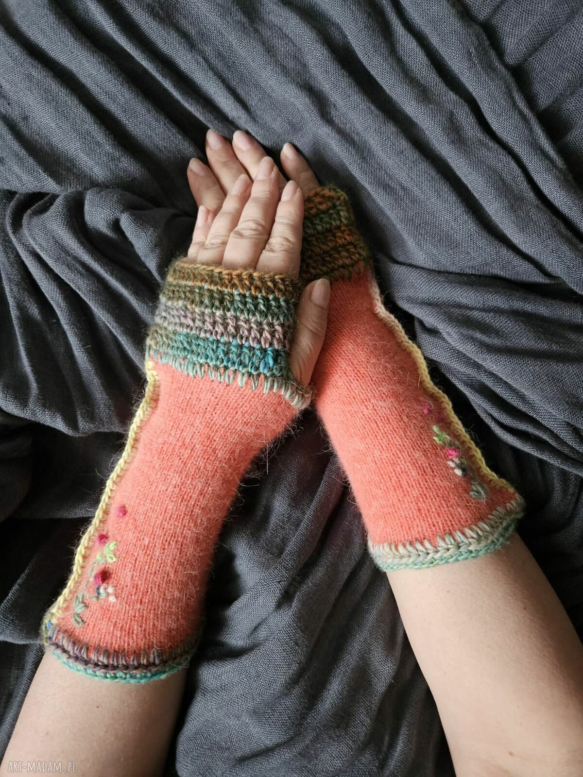 Mitenki na dłonie handmade z wełny - na prezent, rozmiar S-M