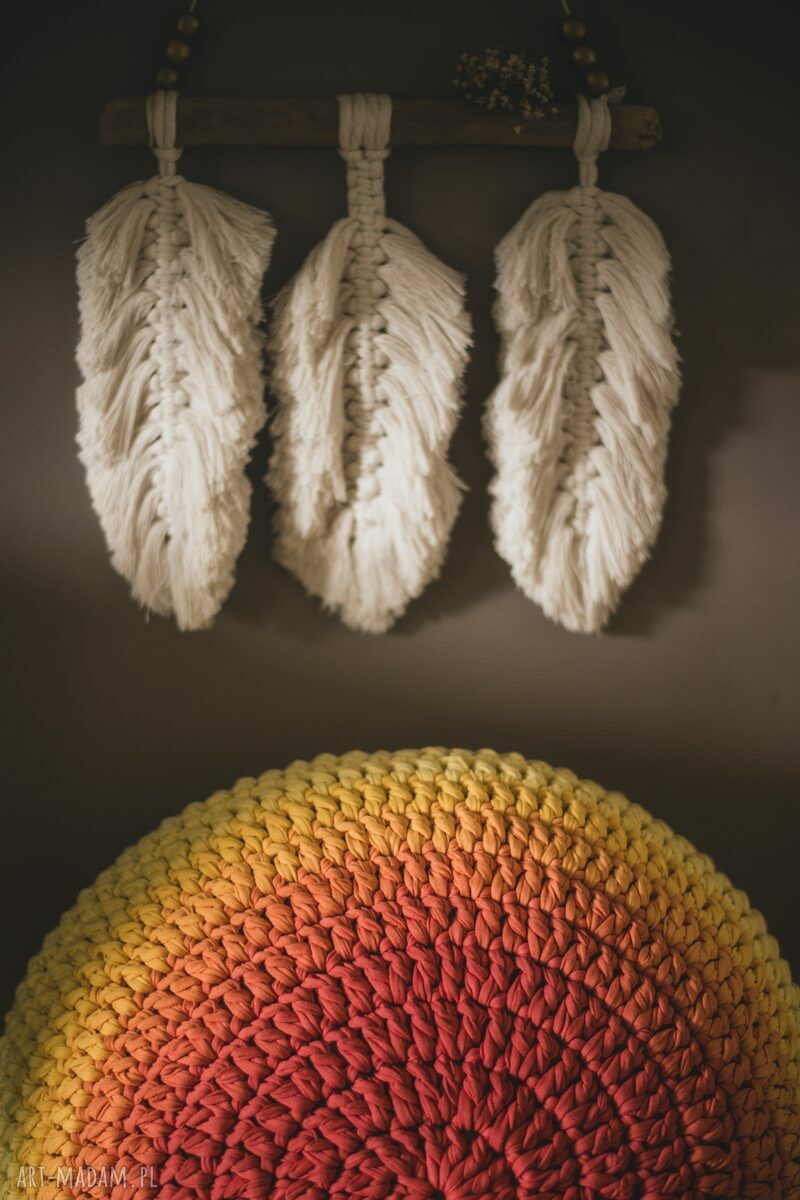 Tęczowa pufa handmade w stylu ombre - pufa na szydełku do pokoju dziecka i jogi