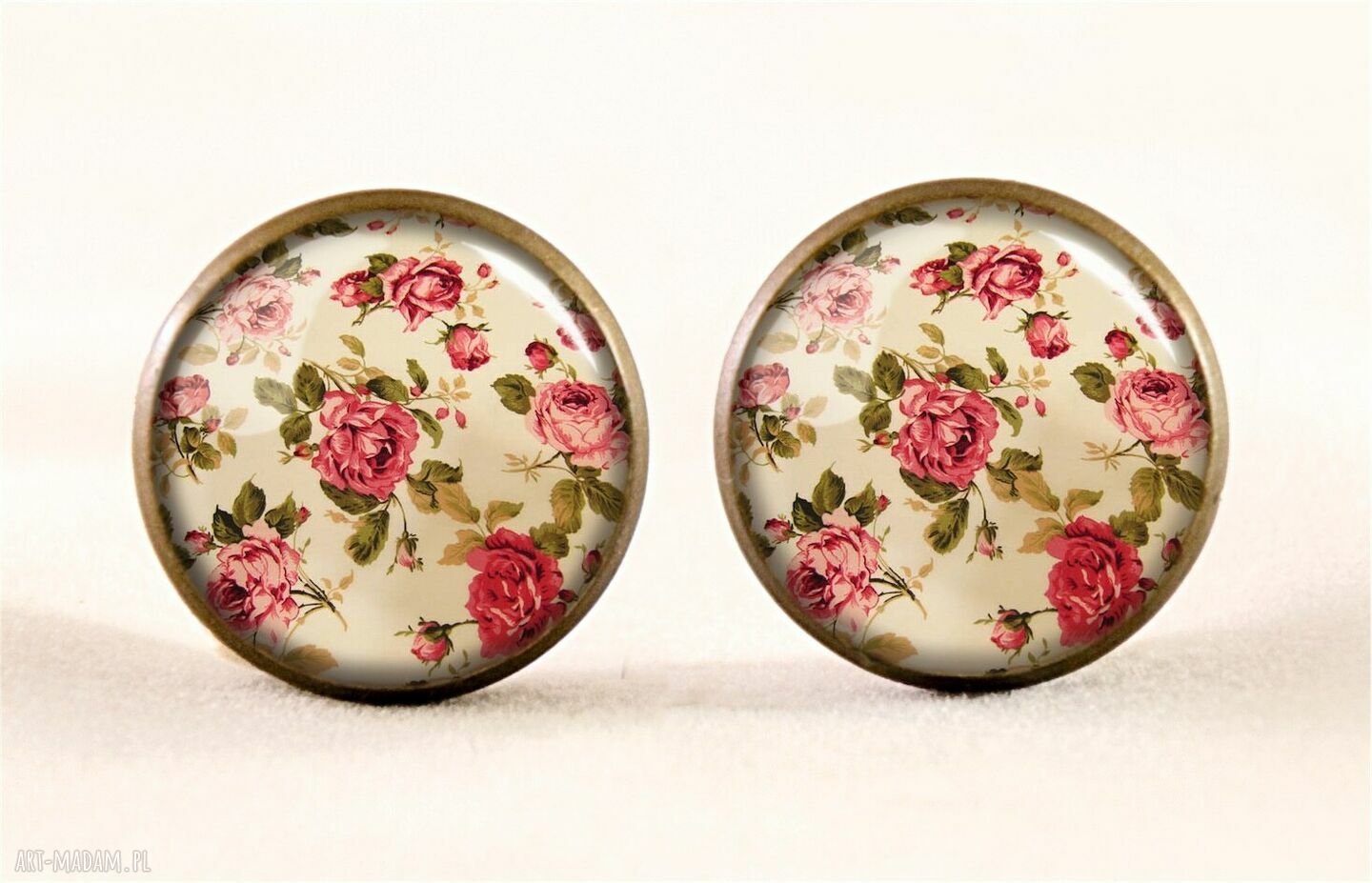 naszyjniki: Retro róże Medalion z łańcuszkiem HandMade