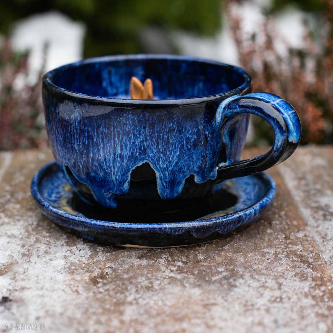 Rezerwacja - Filiżanka z figurką królika Kasjopea (ok. 300 ml) - beżowa ceramika handmade z talerzykiem