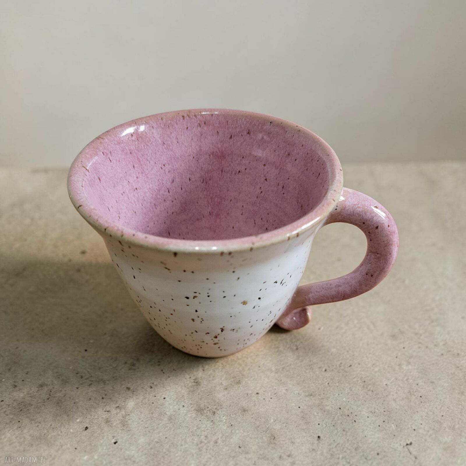 Romantyczna filiżanka ceramiczna na prezent - biel i róż (250 ml)