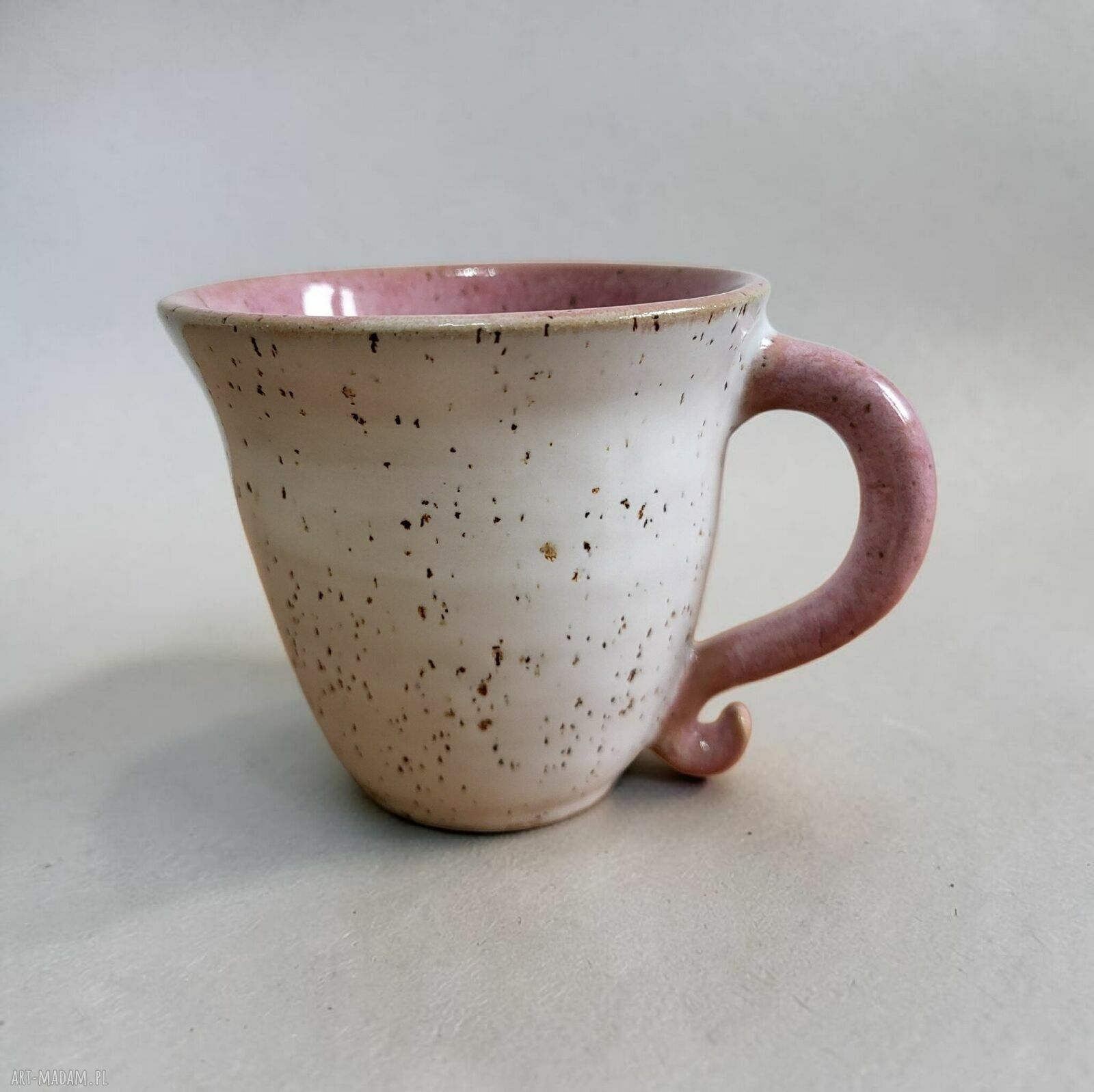 Romantyczna filiżanka ceramiczna na prezent - biel i róż (250 ml)