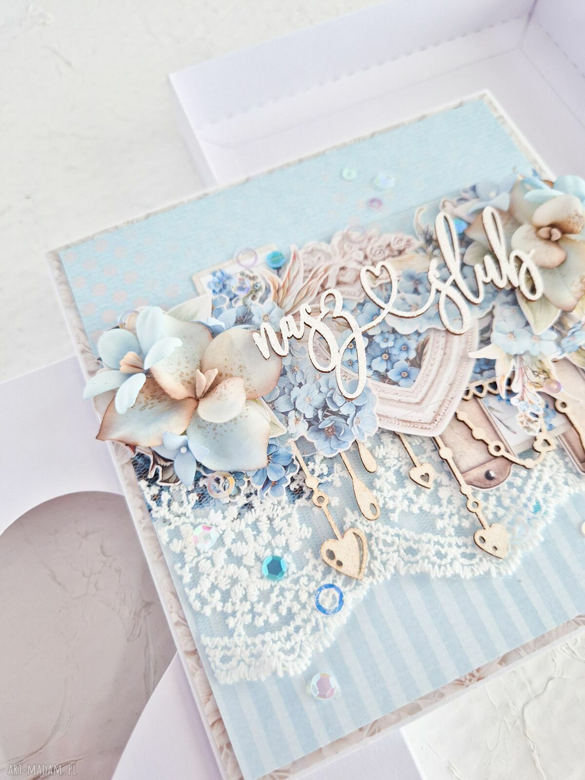 Romantyczna kartka ślubna z prezentem scrapbooking