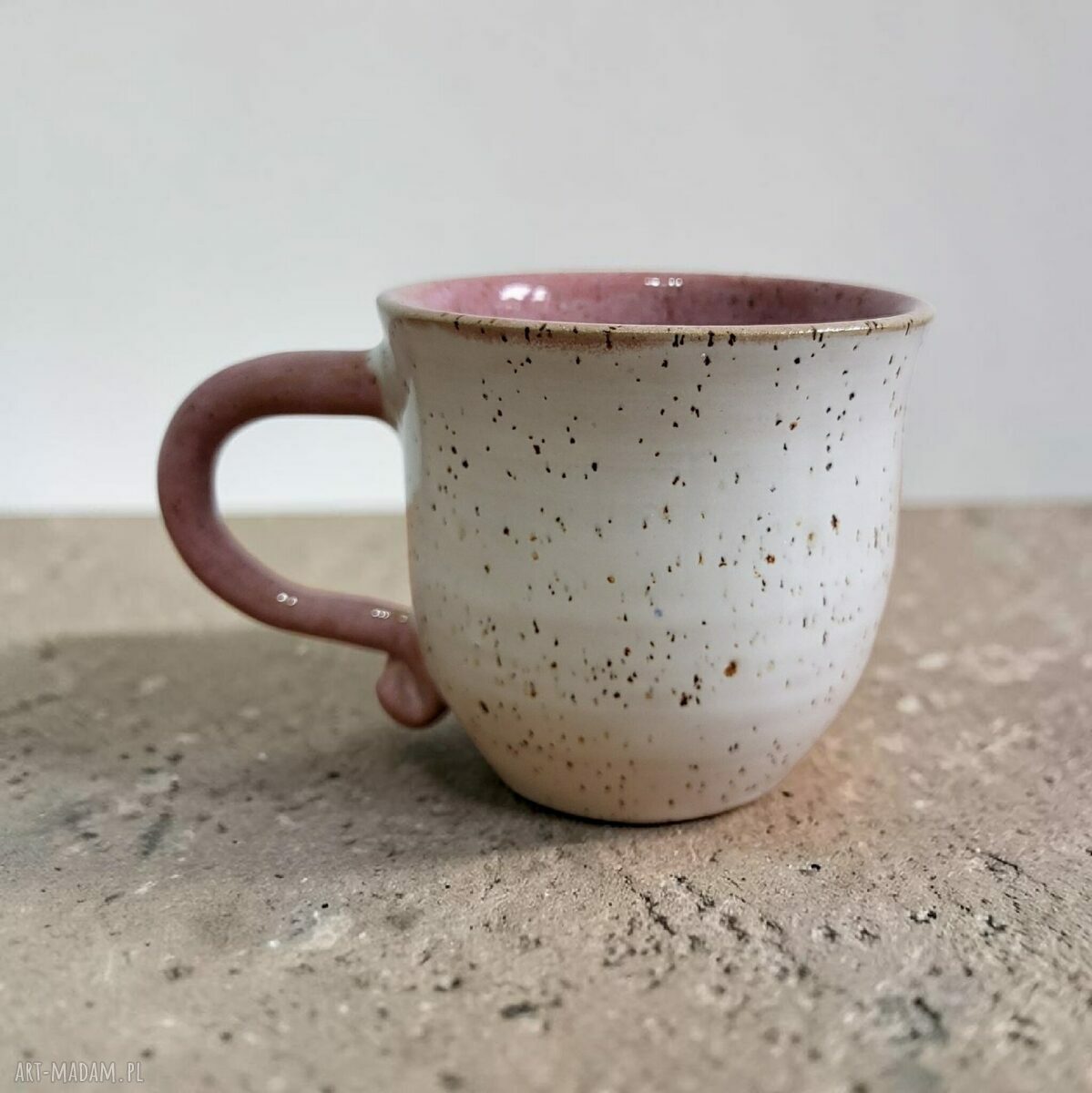 Romantyczny kubek ceramiczny 250 ml dla niej - ręcznie zdobiony