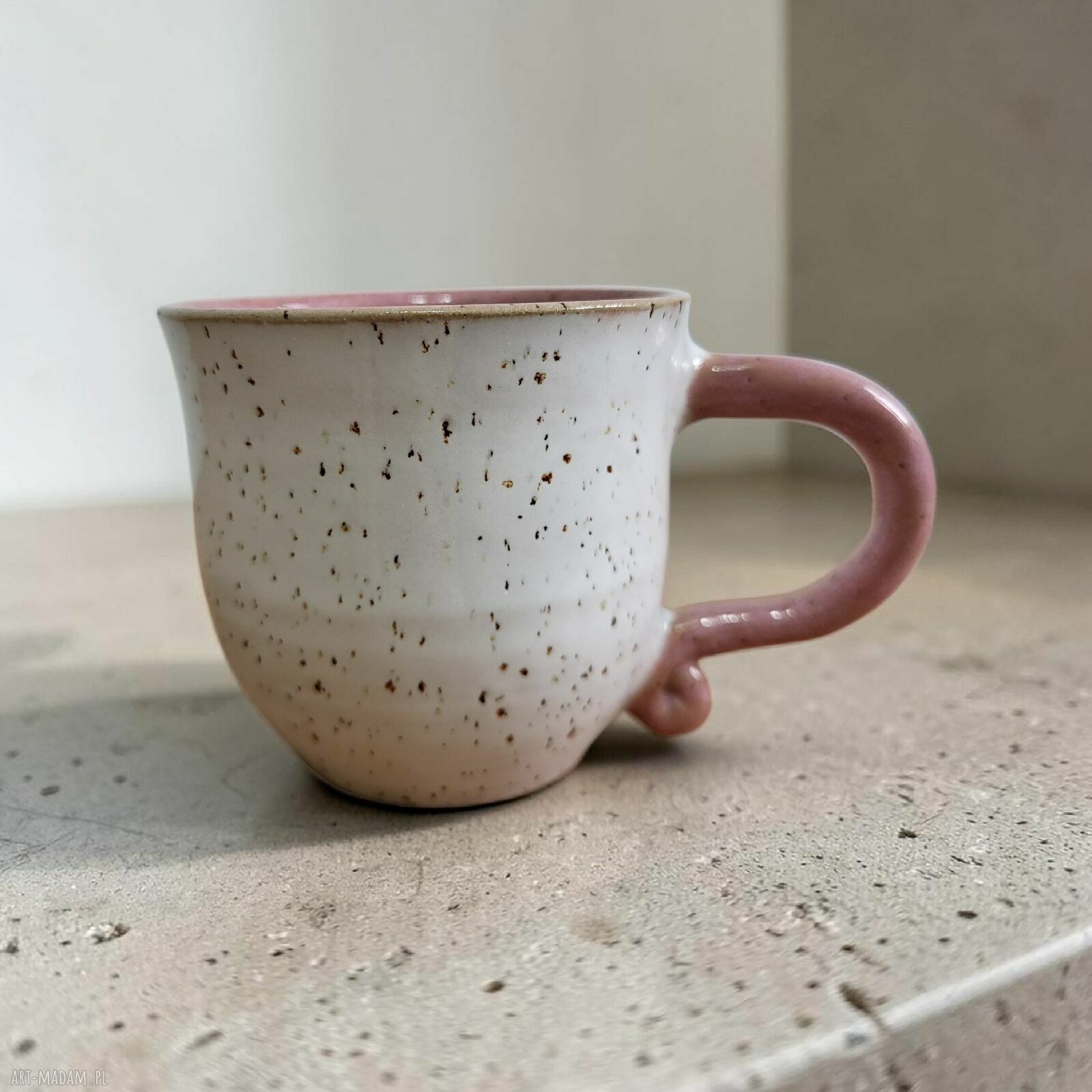 Romantyczny kubek ceramiczny 250 ml dla niej - ręcznie zdobiony