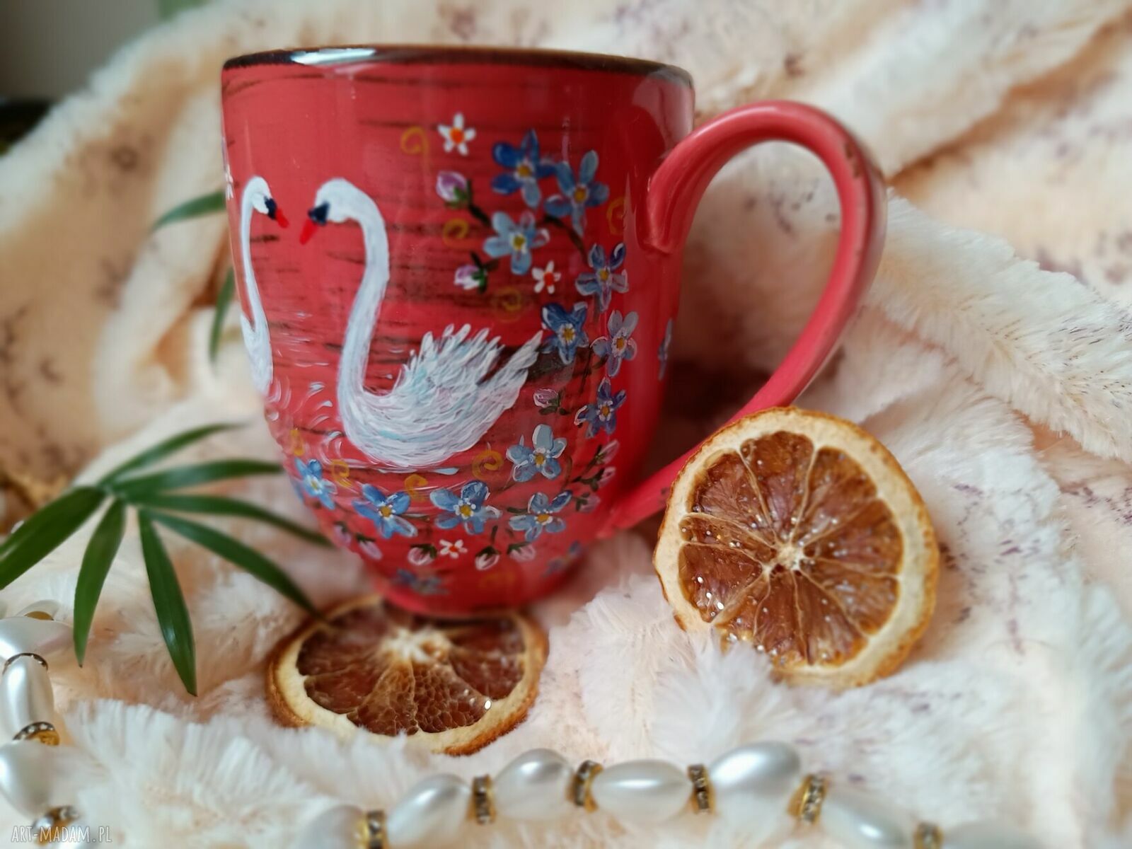 Romantyczny kubek „Jezioro łabędzie” - ręcznie malowany na porcelanie 400 ml