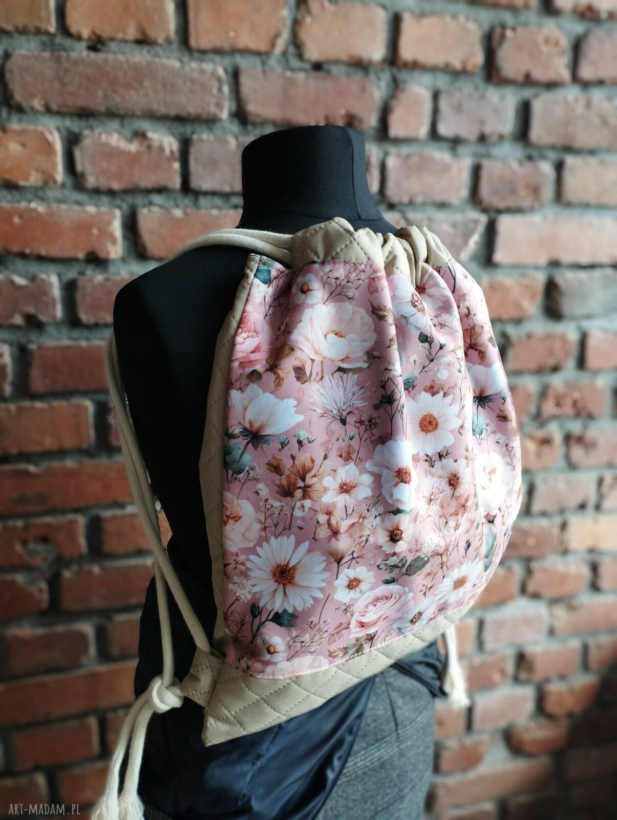 Plecak-worek boho w kwiaty - romantyczny dodatek handmade