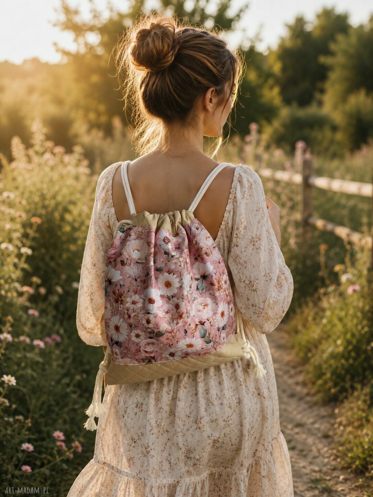 Plecak-worek boho w kwiaty - romantyczny dodatek handmade