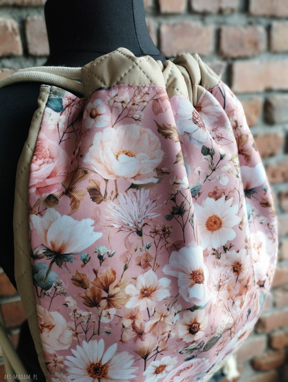 Plecak-worek boho w kwiaty - romantyczny dodatek handmade