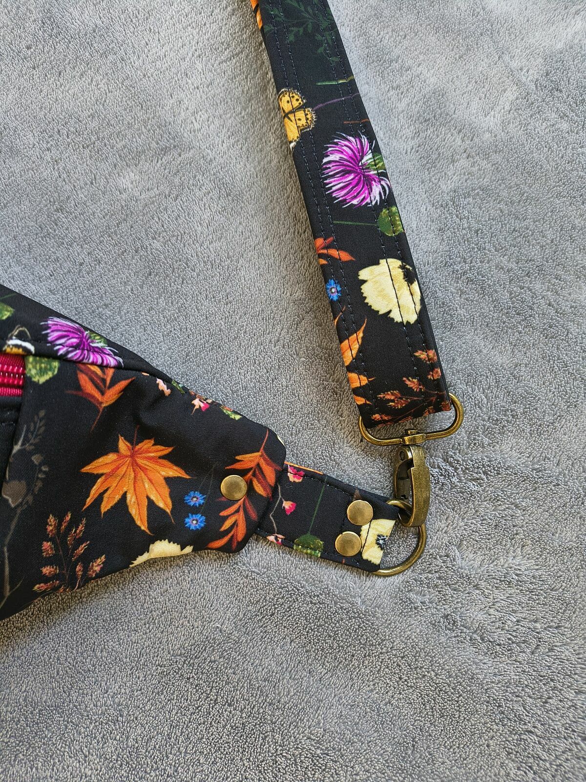 Roślinna nerka damska XXL na ukos - handmade z wodoodpornego softshellu