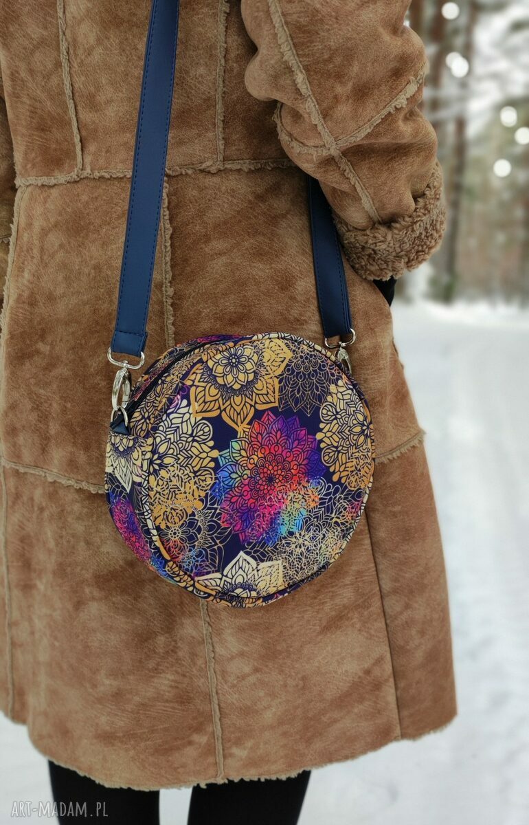 Round Bag - czerwone róże. Elegancka torebka na ramię handmade
