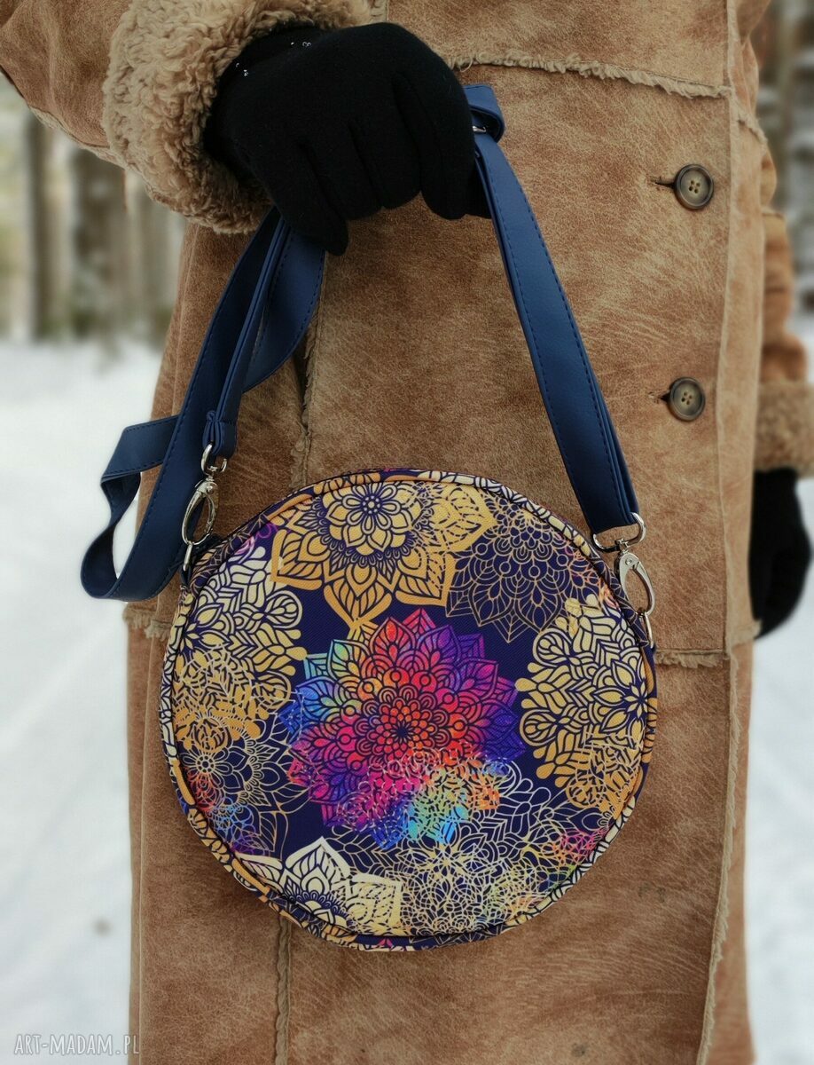 Round Bag - czerwone róże. Elegancka torebka na ramię handmade