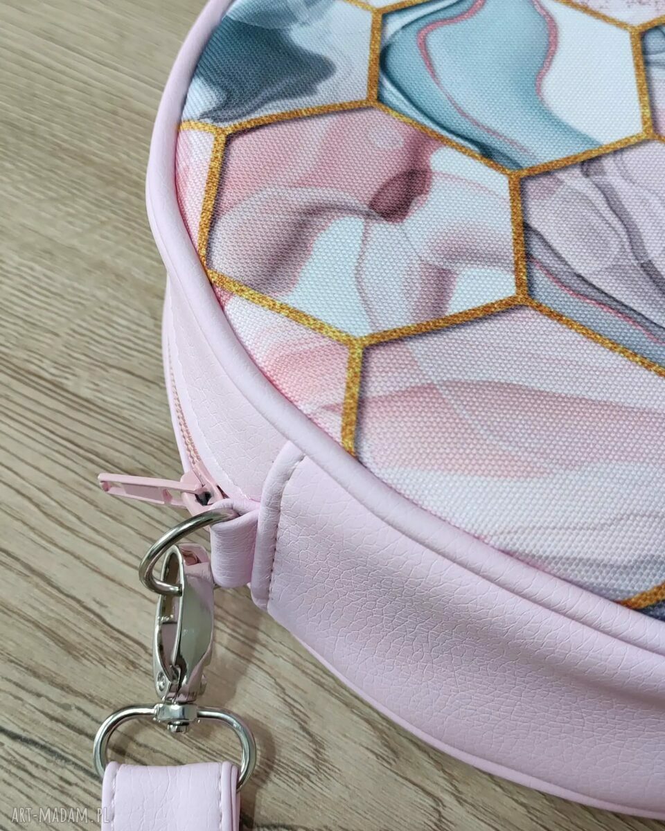 Round Bag pudrowy róż i plastry miodu - mini torebka ręcznie robiona