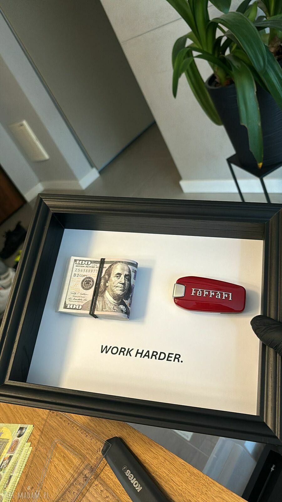 Ferrari Key Work Harder - Royal Art No. 05 w luksusowej ramce 20x25 cm