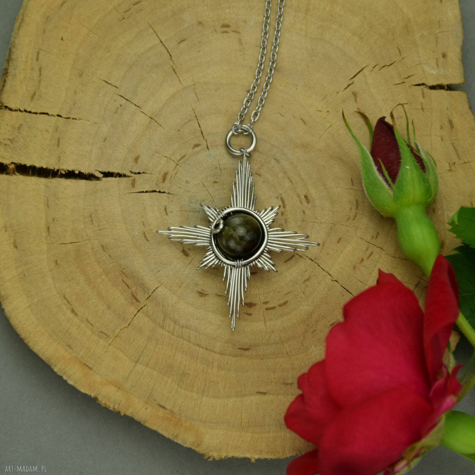 Wisiorek róża wiatrów z obsydianem złocistym - ręczny wire wrapping