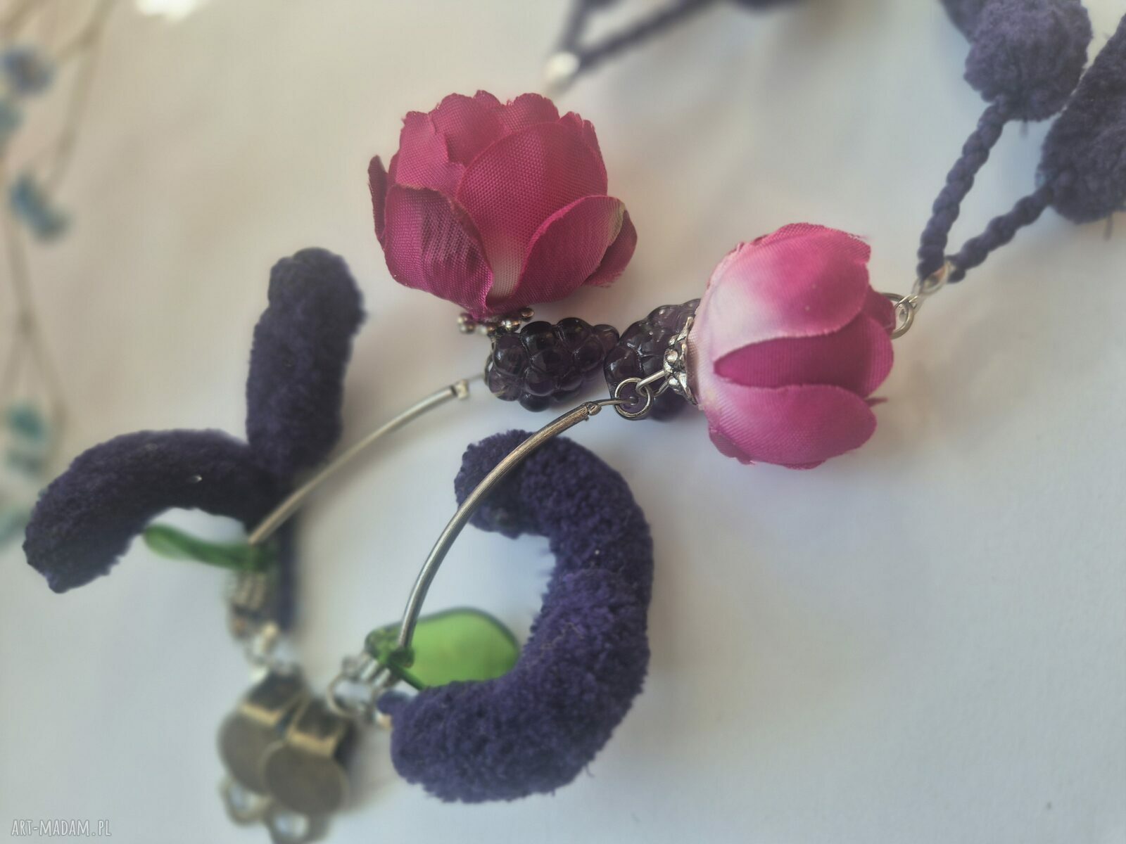 Klipsy róże i fioletowe pompony - leciutkie, handmade