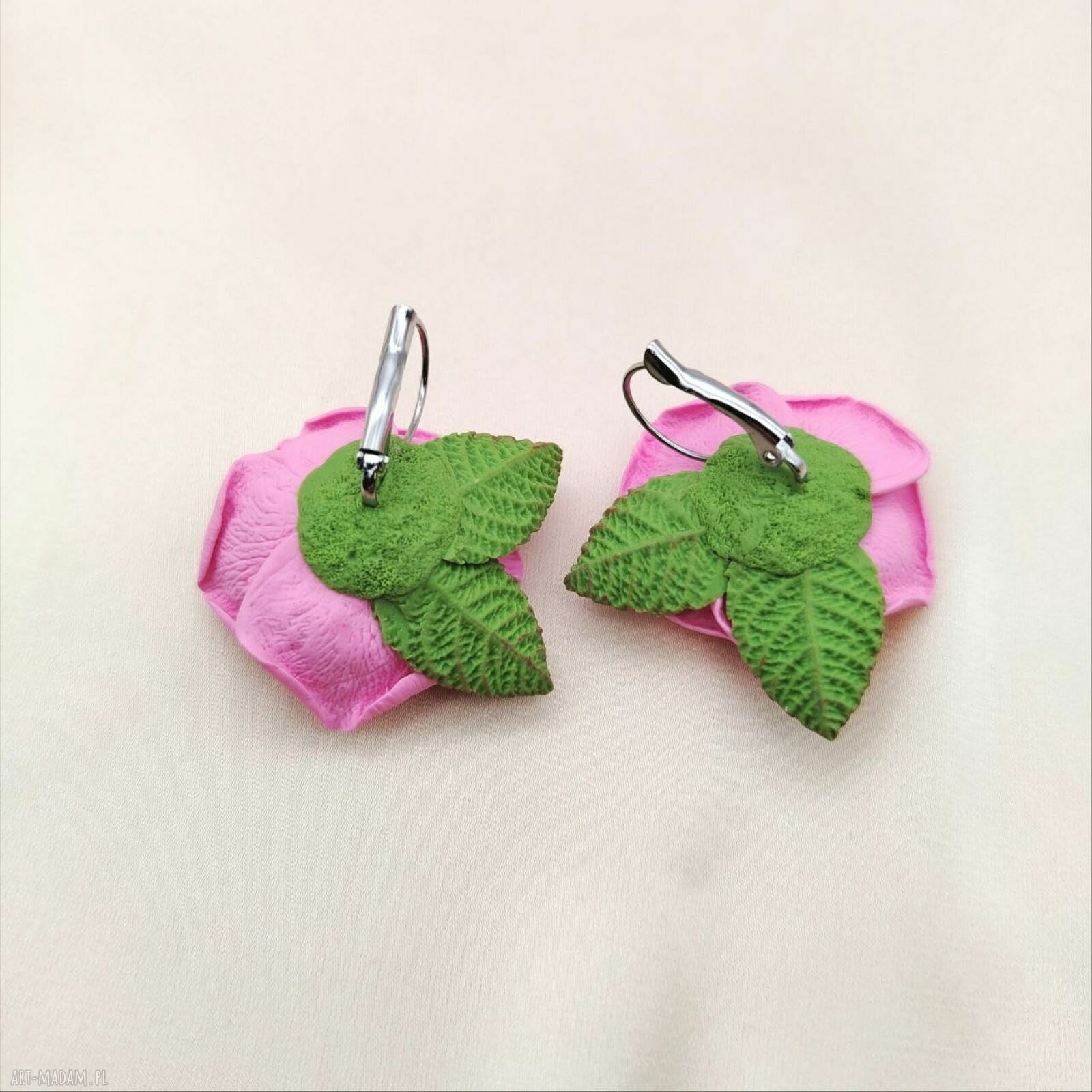 Różowe kolczyki z różami handmade z gliny polimerowej - zapięcie angielskie