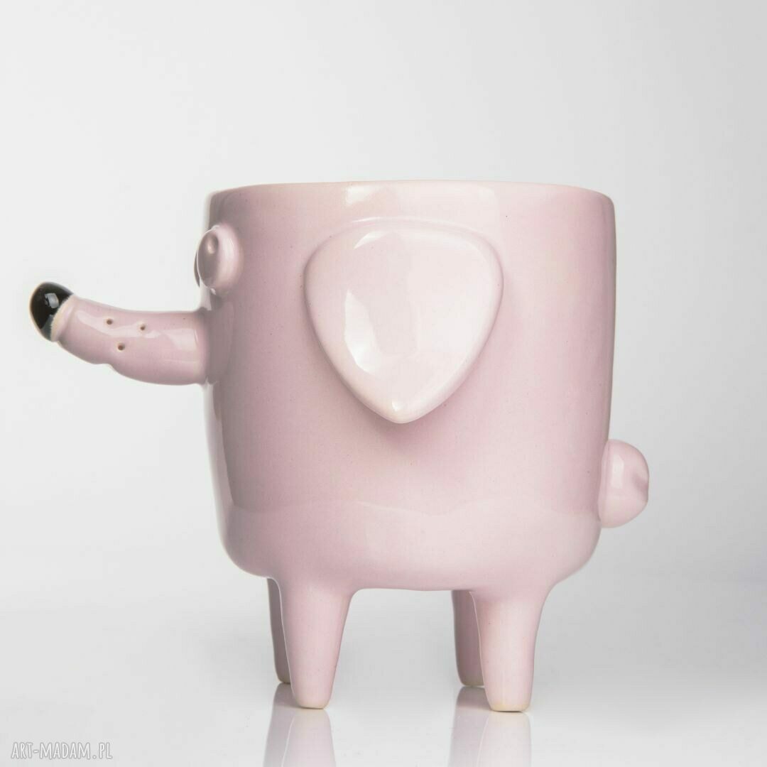 Doniczka różowa pies Azorek - rękodzieło na prezent od Lamabo Ceramics