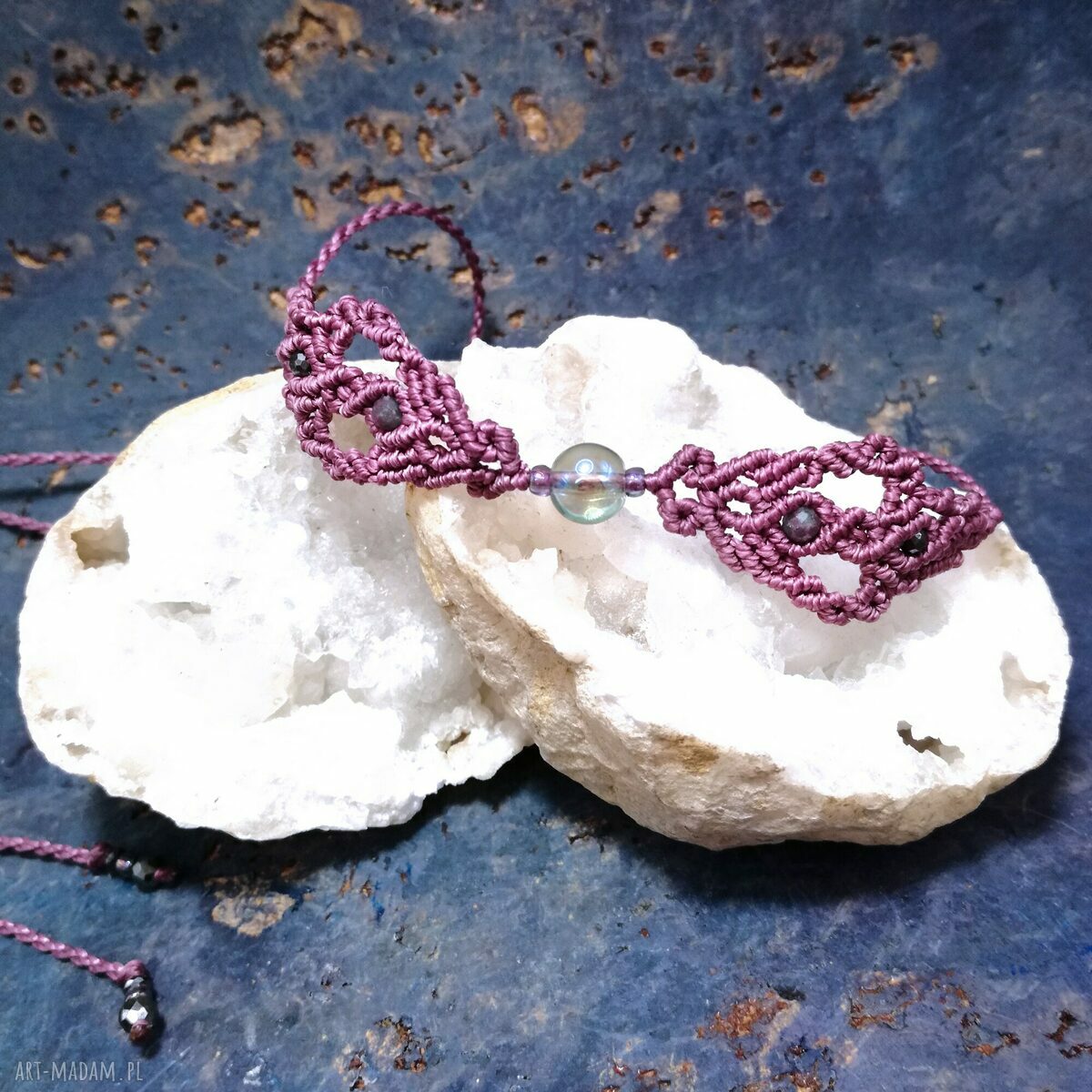 Różowa kokarda szafir i kryształ górski w mikromakramie - choker Delfina Dolls