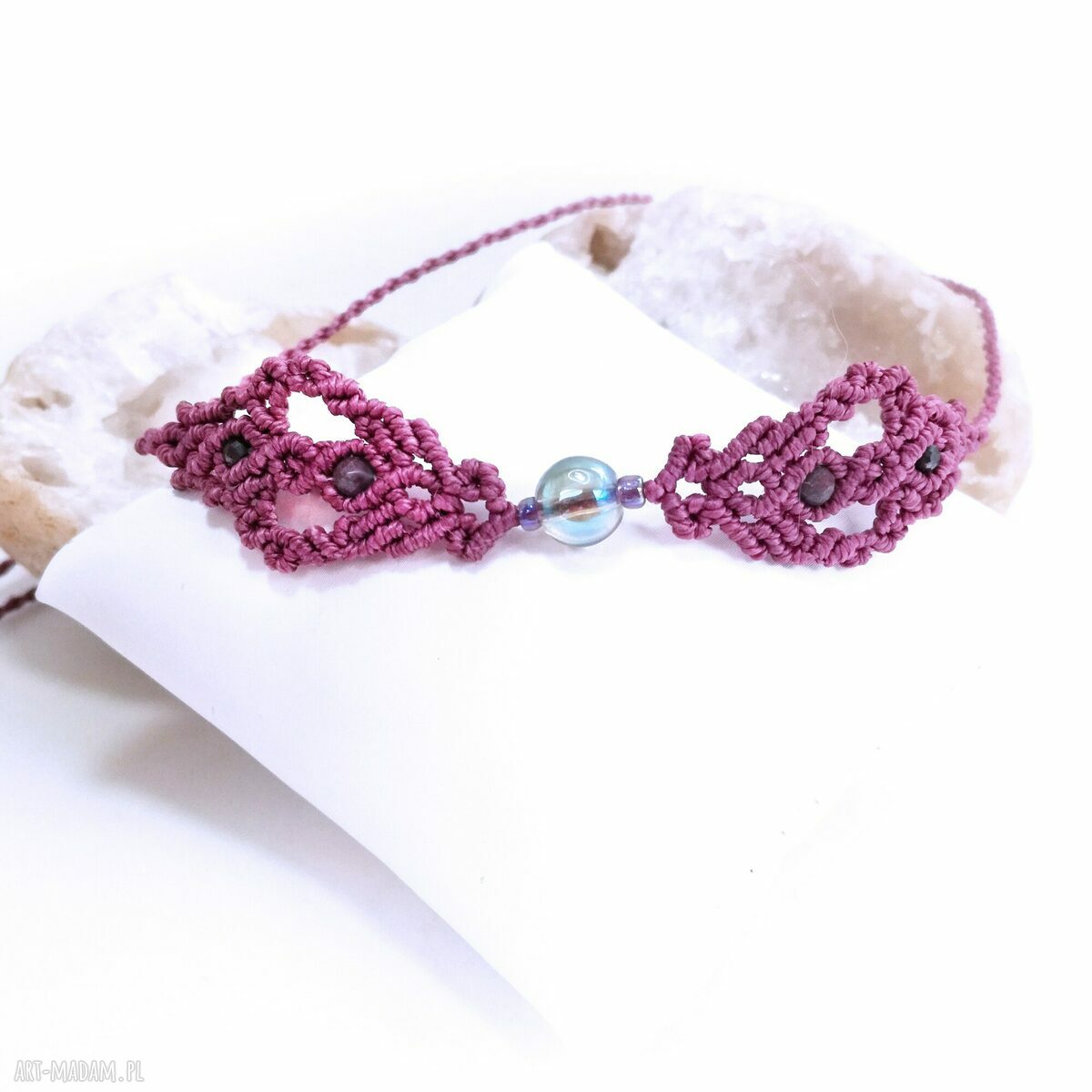 Różowa kokarda szafir i kryształ górski w mikromakramie - choker Delfina Dolls