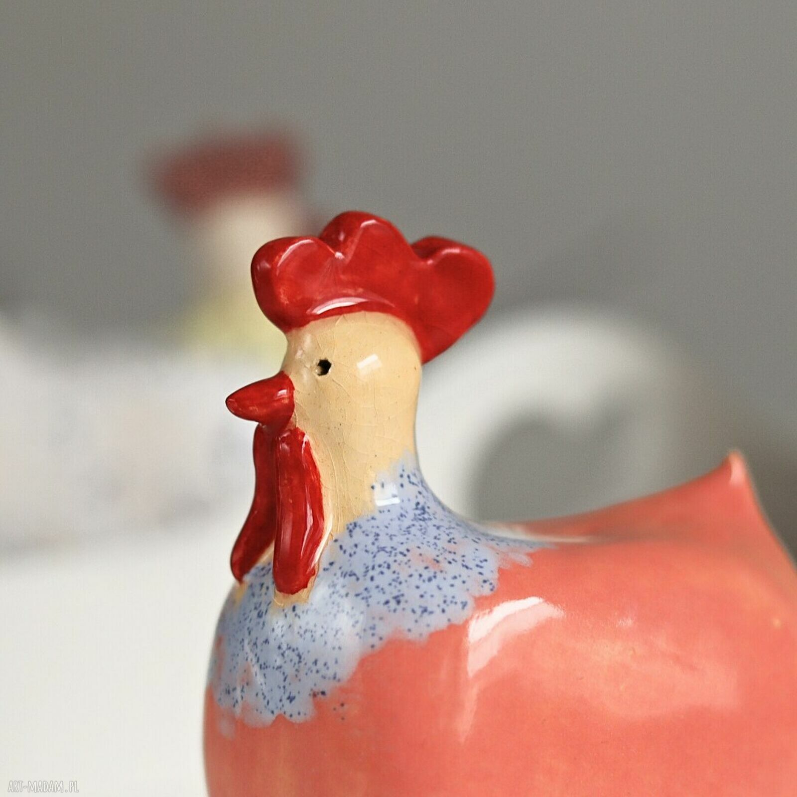 Różowa kurka ceramiczna na Wielkanoc - ręcznie lepiona i szkliwiona