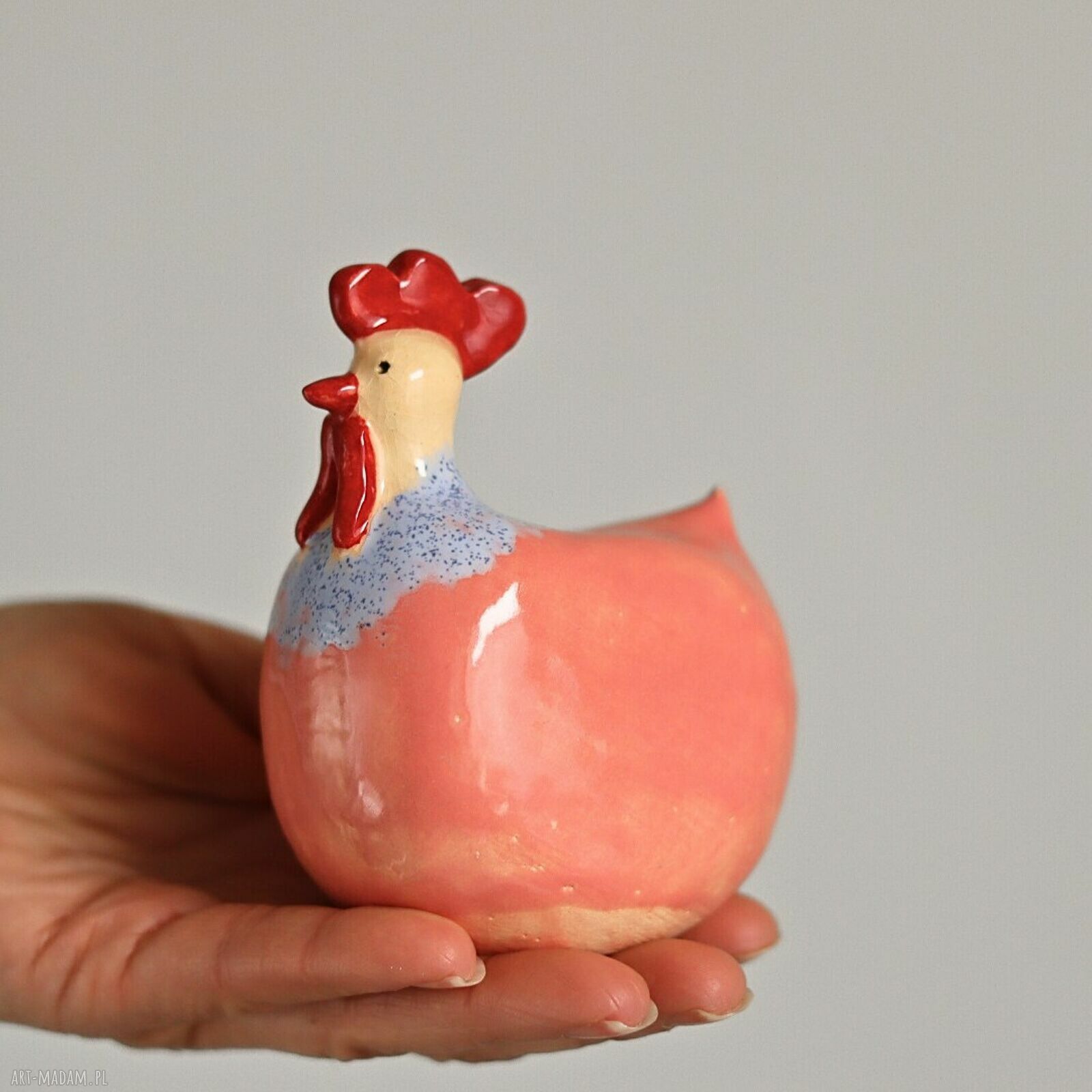 Różowa kurka ceramiczna na Wielkanoc - ręcznie lepiona i szkliwiona