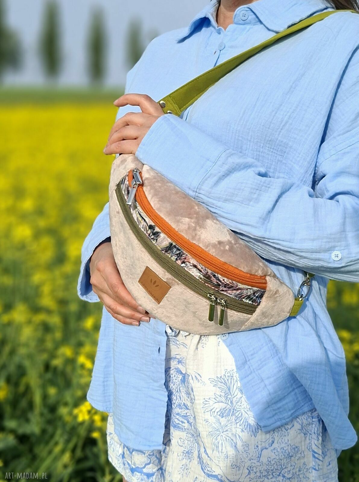 Różowa nerka damska z weluru Tabasco
