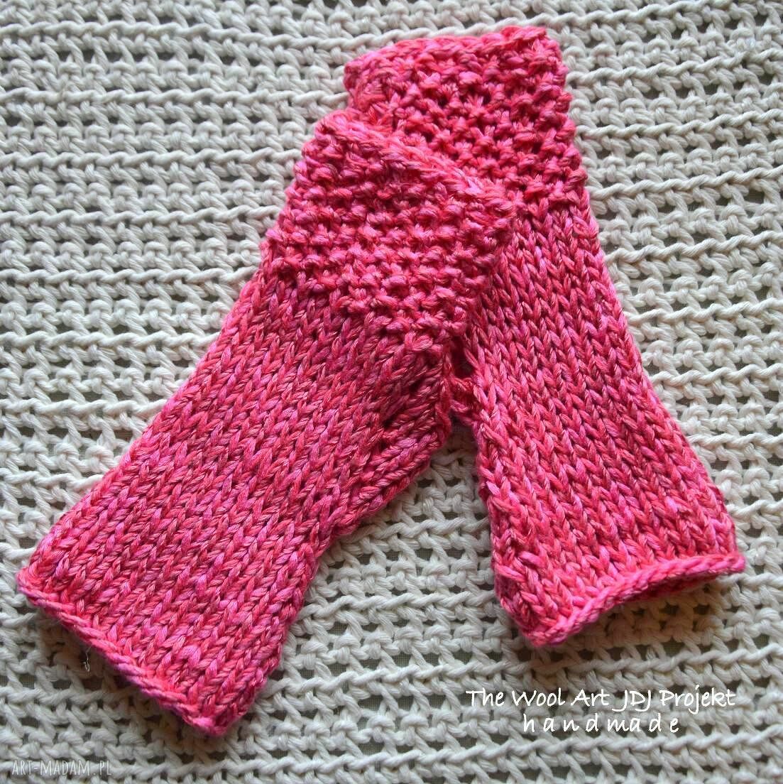 Różowe mitenki rękawiczki włóczkowe dodatki ubioru nieodłączna