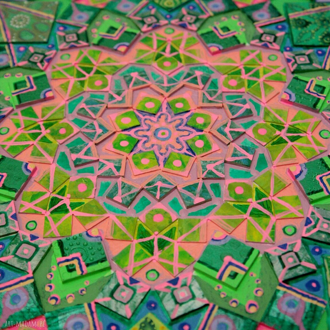 Kolorowa mandala mozaikowa różowo-zielono-niebieska - unikat 50 cm