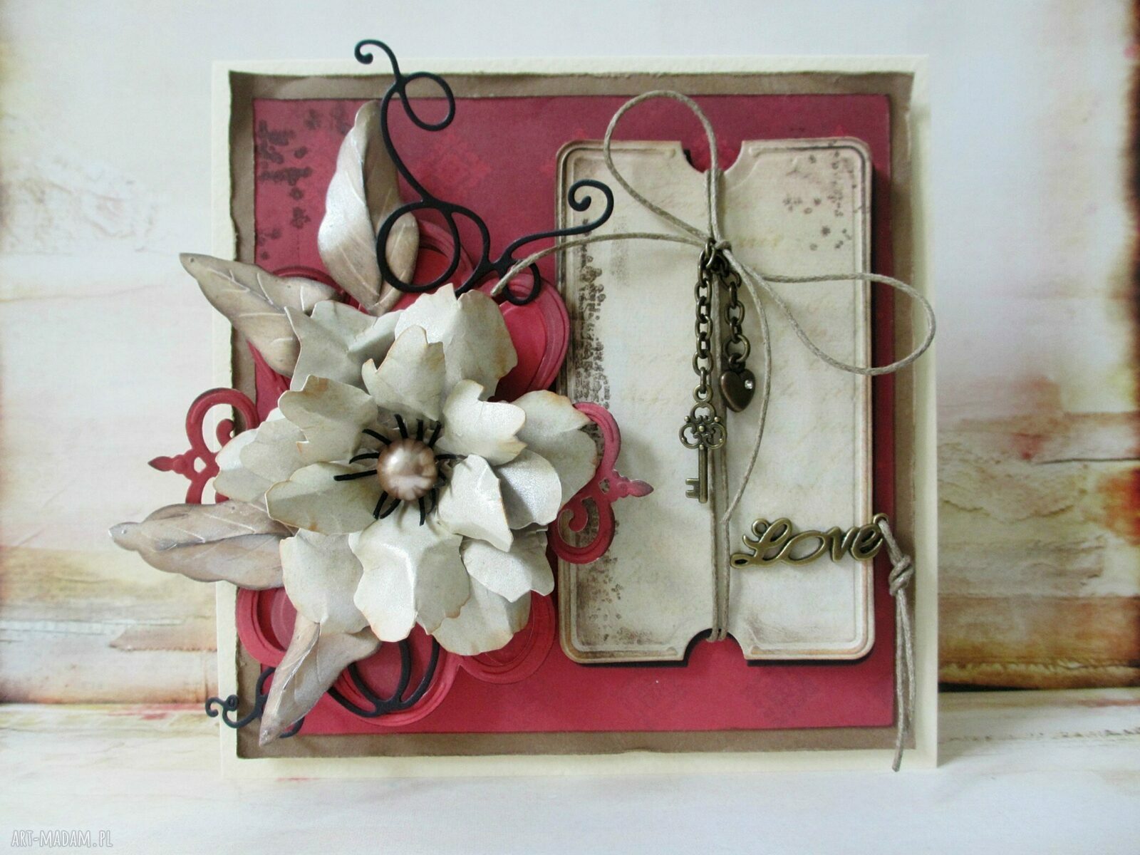 Rozpala zmysły - kartka scrapbooking LOVE z dekoracjami 3D, ręcznie robiona