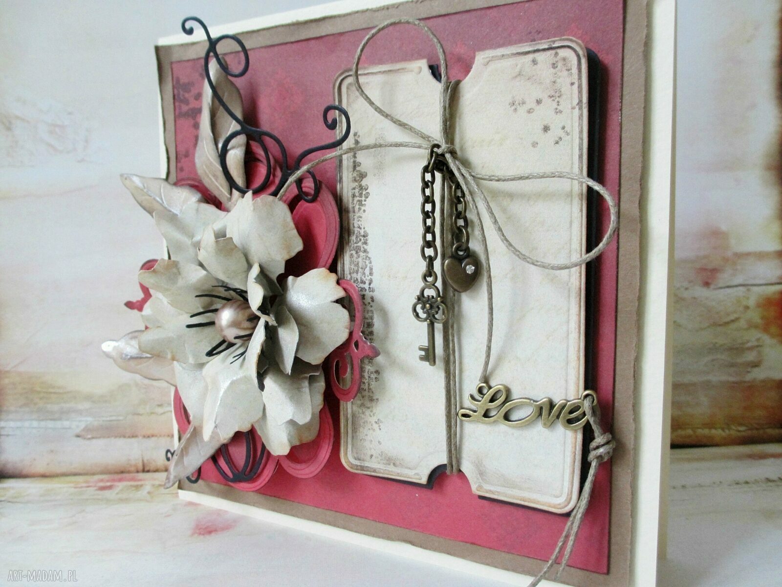 Rozpala zmysły - kartka scrapbooking LOVE z dekoracjami 3D, ręcznie robiona