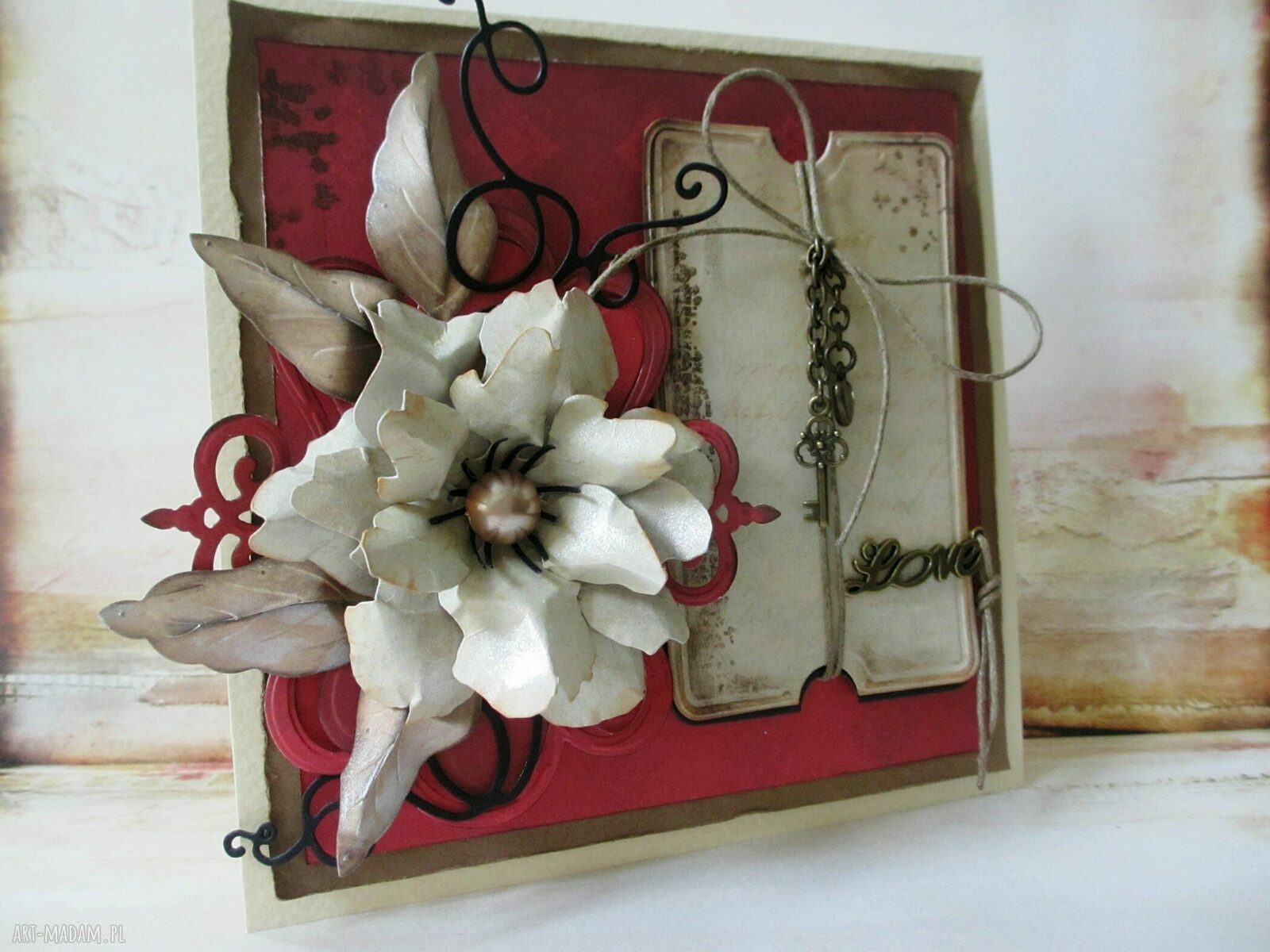 Rozpala zmysły - kartka scrapbooking LOVE z dekoracjami 3D, ręcznie robiona