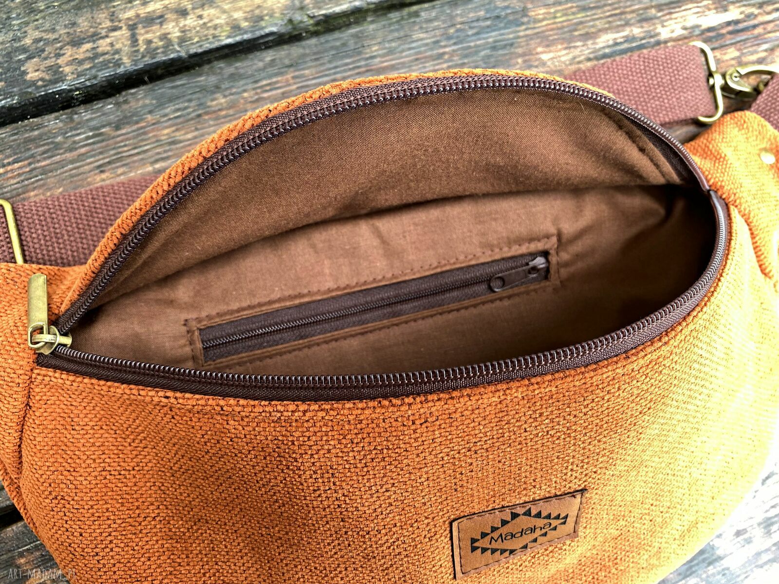 Ruda nerka-saszetka handmade - praktyczna i wyjątkowa na co dzień