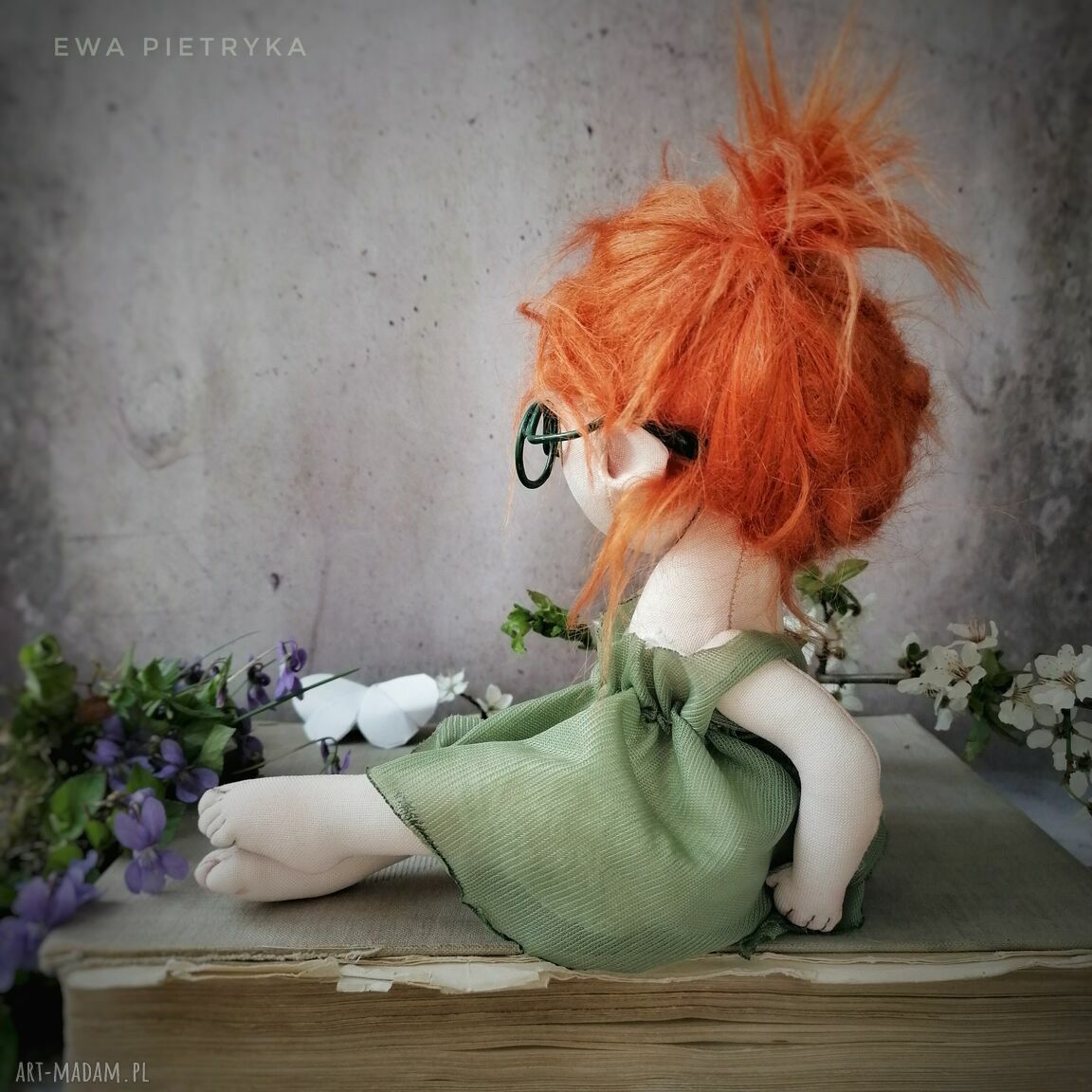 Ruda Wiedźma w okularach - artystyczna lalka kolekcjonerska (handmade)