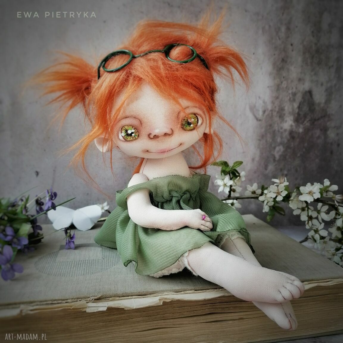 Ruda Wiedźma w okularach - artystyczna lalka kolekcjonerska (handmade)