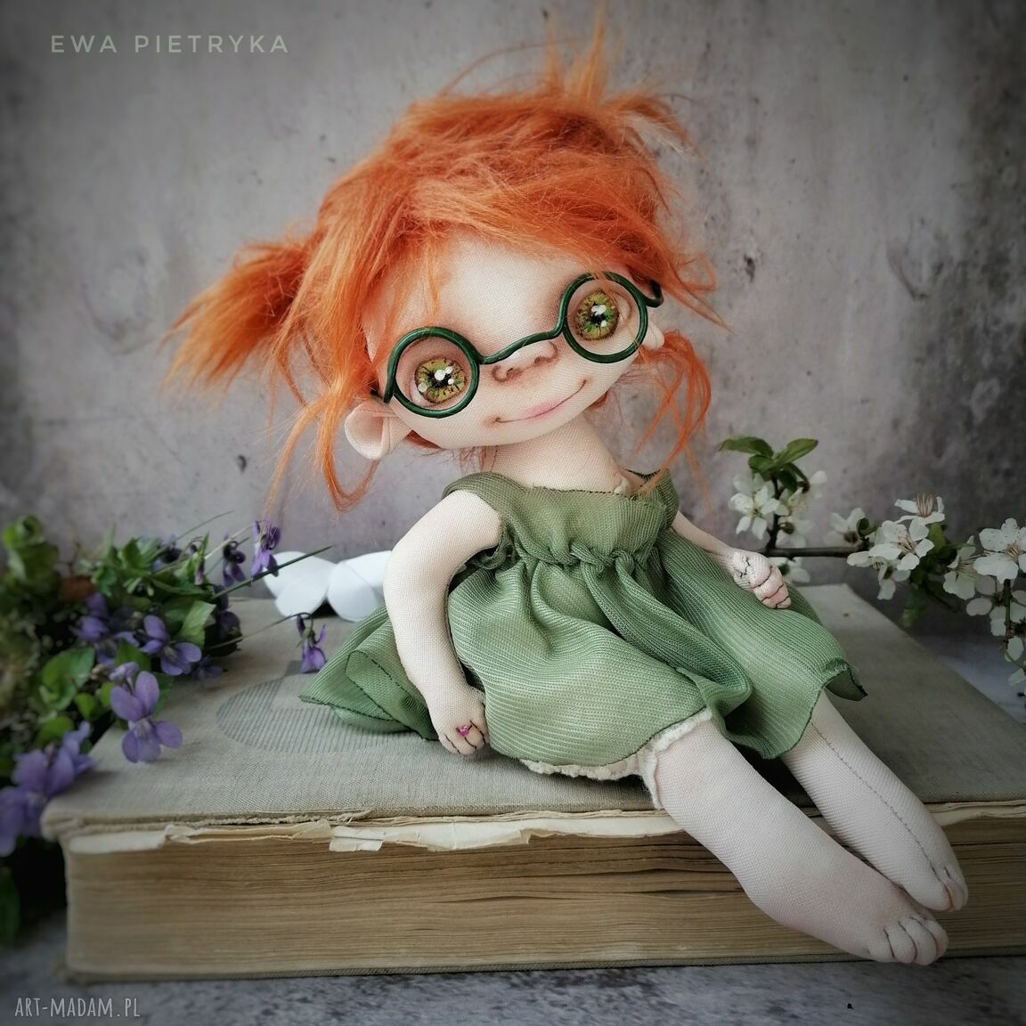 Ruda Wiedźma w okularach - artystyczna lalka kolekcjonerska (handmade)