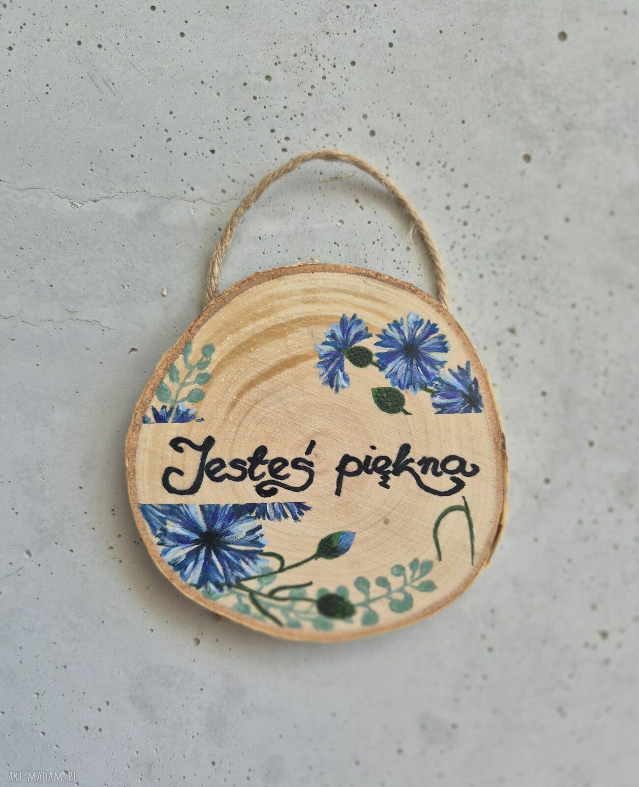 Rustykalna podkładka pod kubek „Jesteś piękna” z chabrami