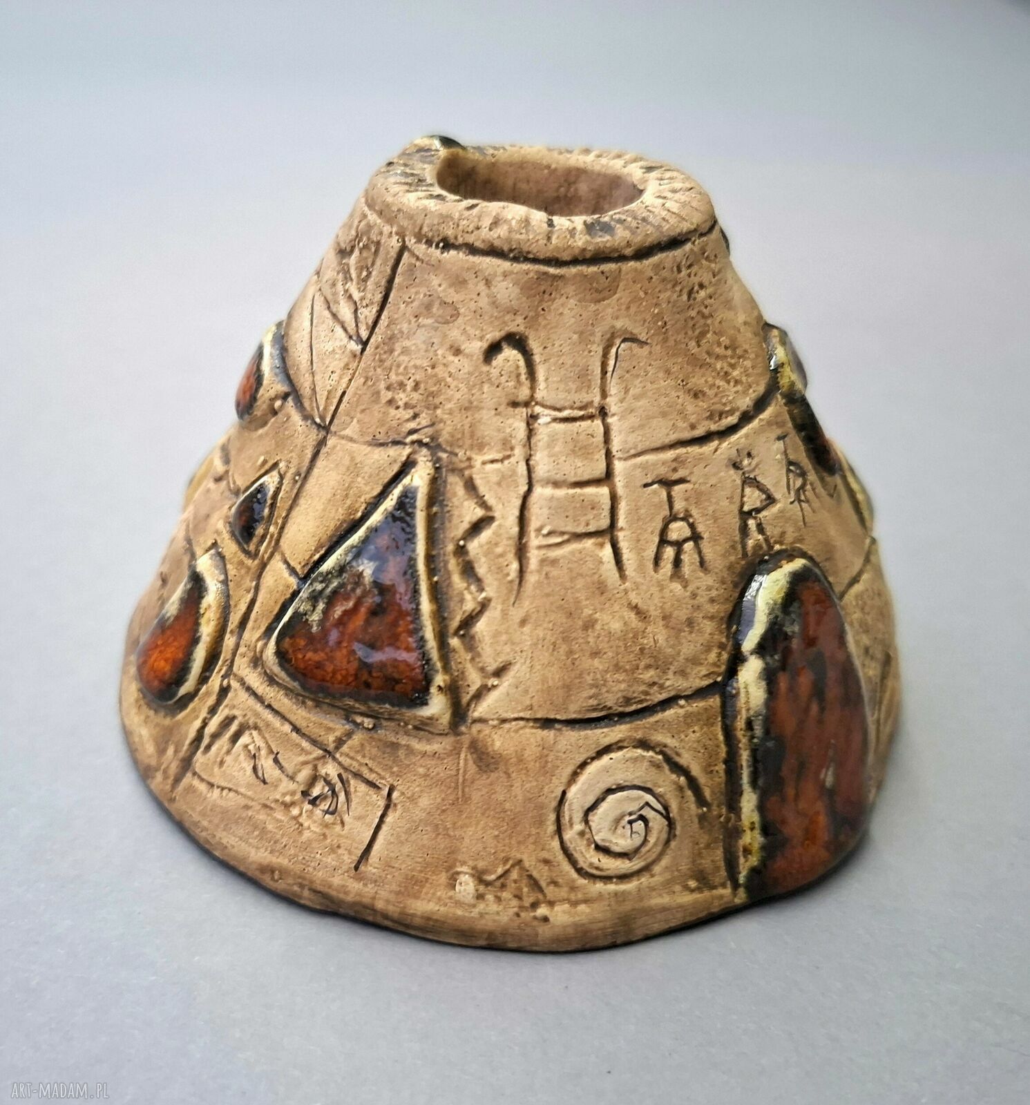 Ręcznie wykonany ceramiczny świecznik rustykalny