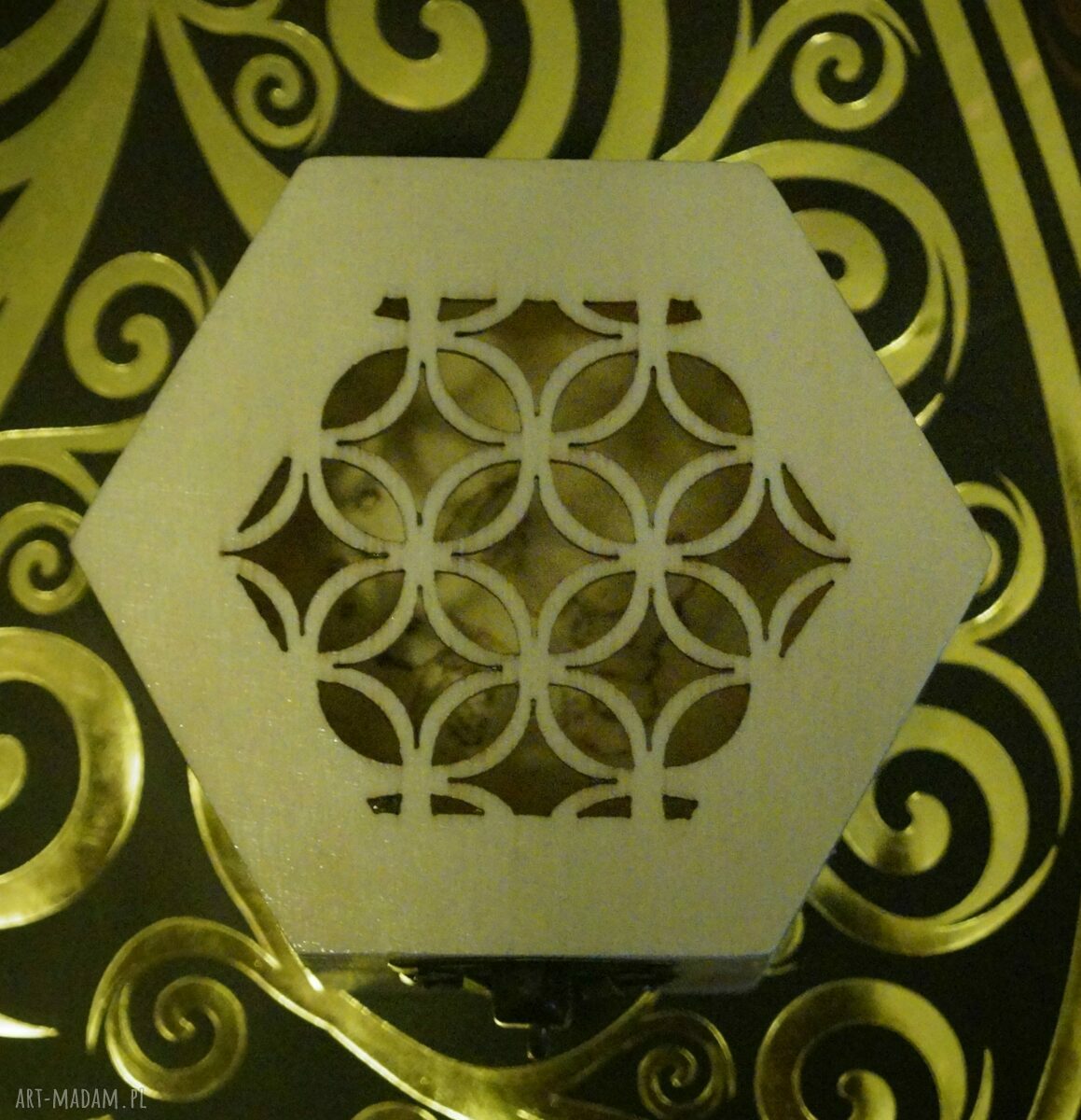 pudełka: Rybcia drewniane sześciokątne puzderko ręcznie wypalane zrobione