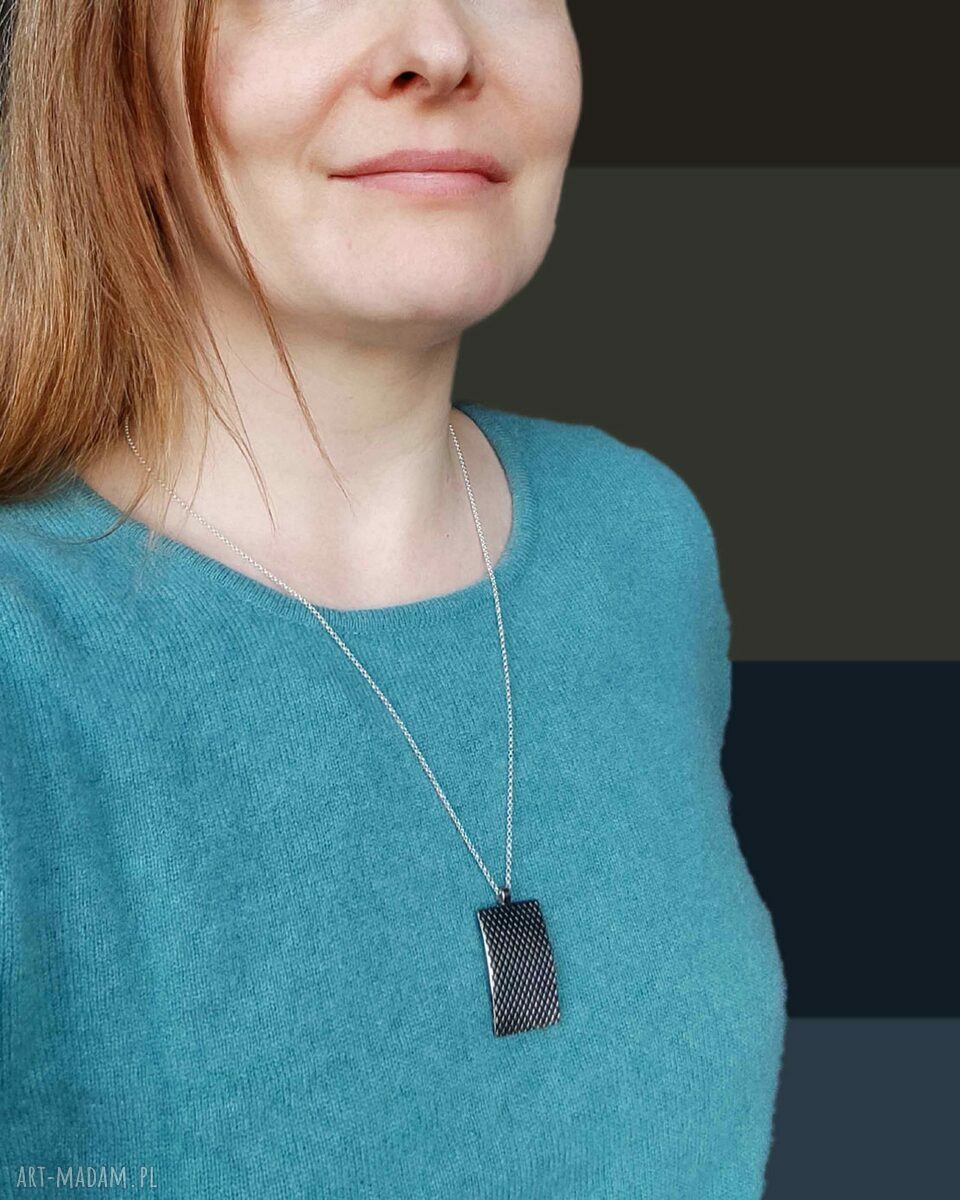 Rybia łuska - minimalistyczny metalowy wisiorek handmade ooak (ok. 4 cm)