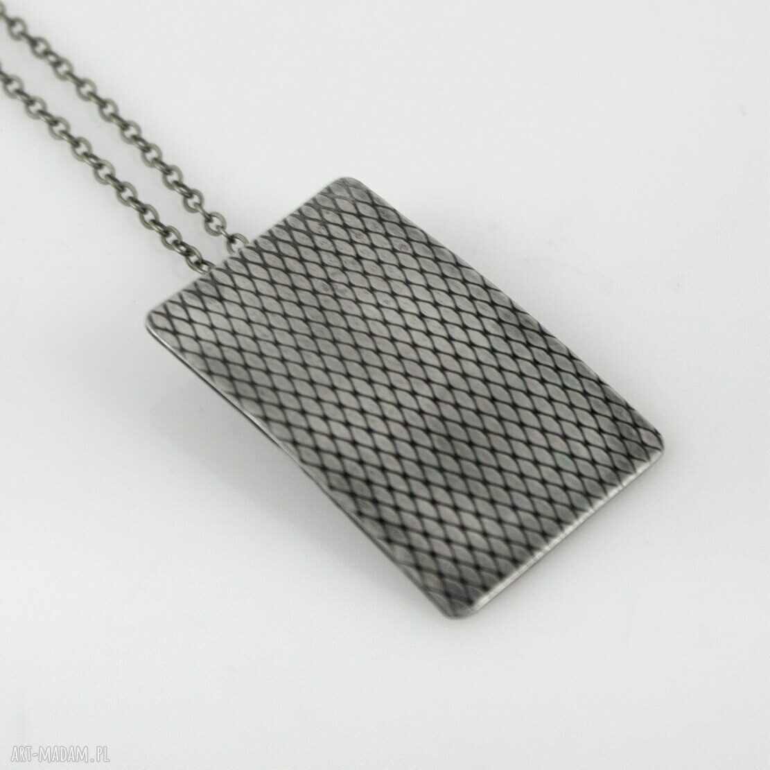 Rybia łuska - metalowy wisiorek ooak (2311 -12) w srebrnym odcieniu
