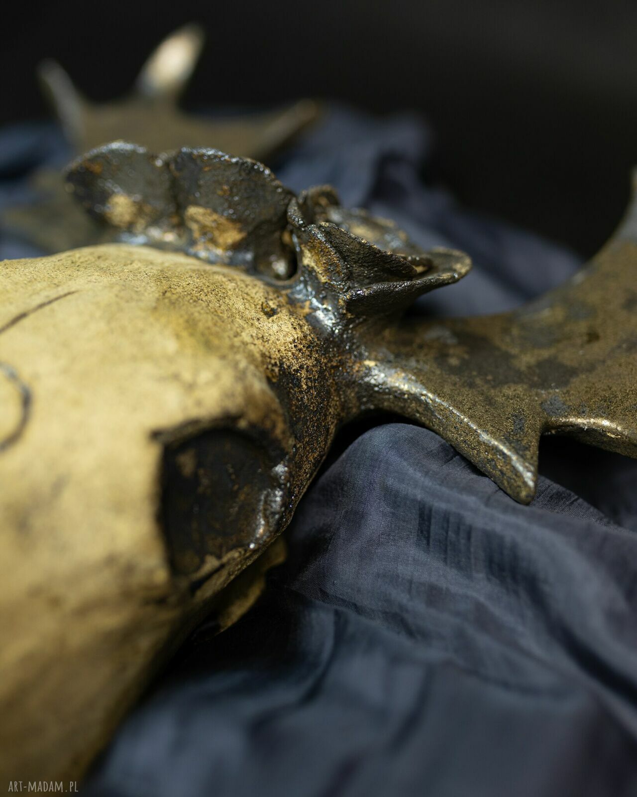 Rzeźba ceramiczna „ANTLERED REBIRTH”