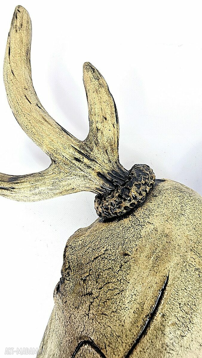 Rzeźba ceramiczna - dekoracja ścienna: czaszka jelenia