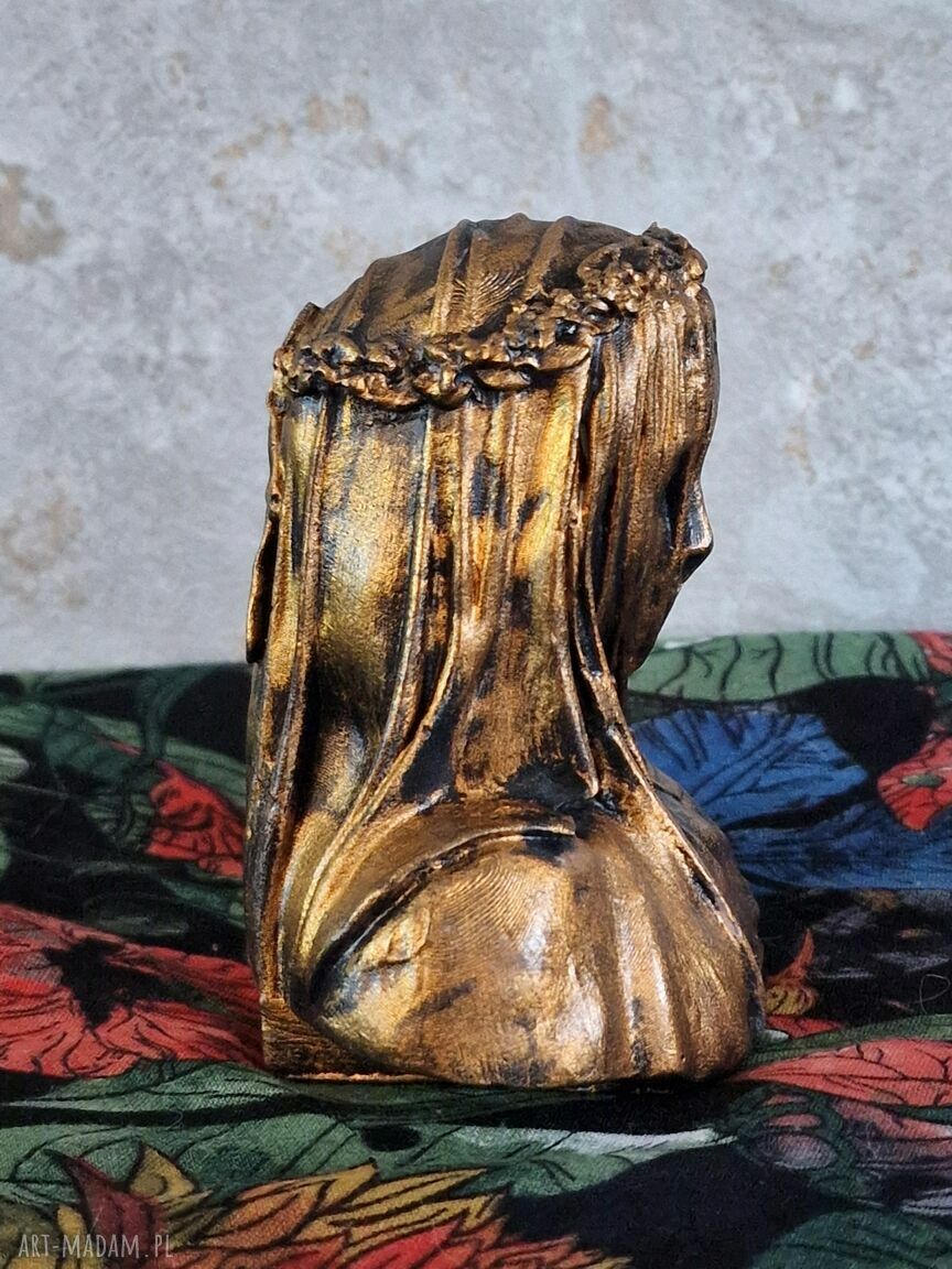 Rzeźba kobieta z woalką z gipsu 8,8 cm - czarno-złota dekoracja handmade