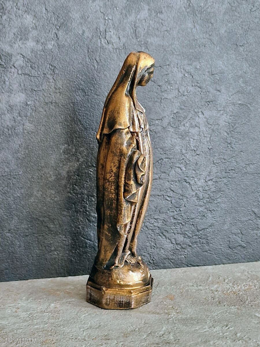 Rzeźba Matka Boska złota wys. 14,7 cm