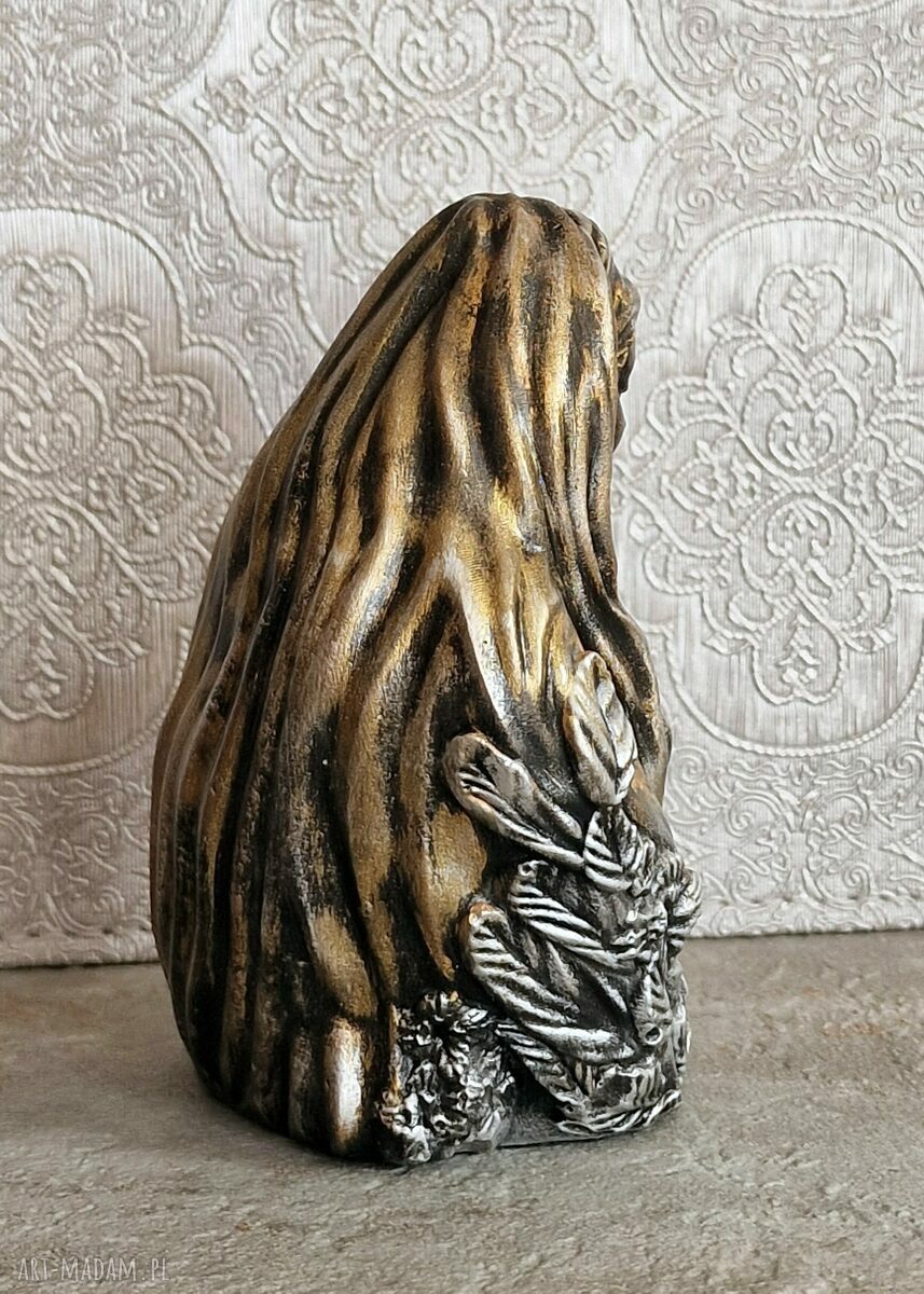 Rzeźba Matka z Dzieckiem złoto-srebrna, wysokość 10,4 cm