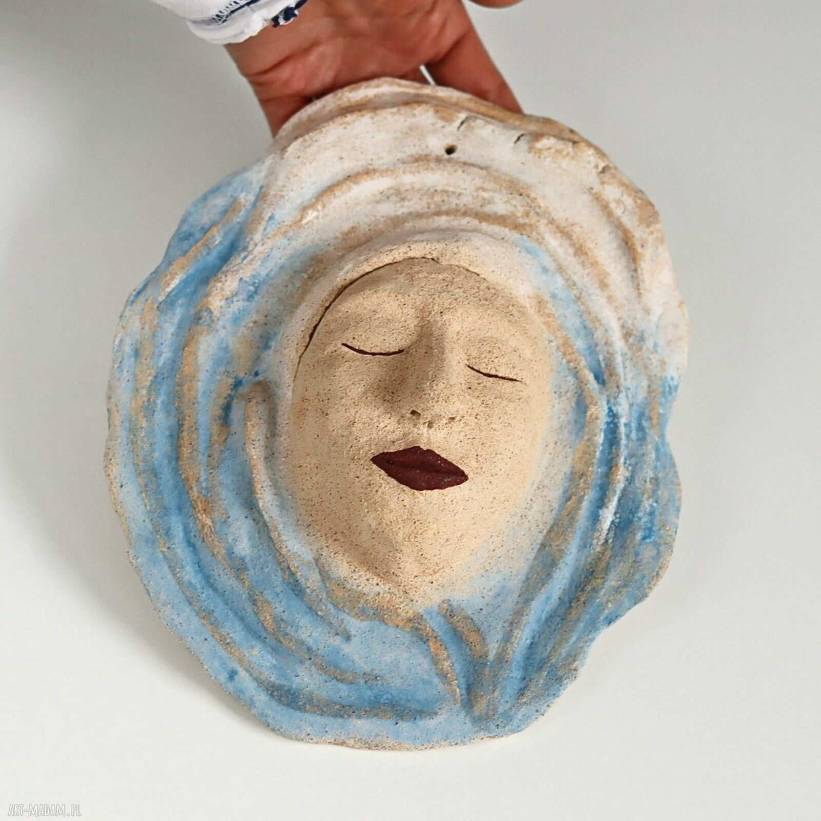 Ceramiczna rzeźba ścienna Twarz - dekoracja na ścianę z szamotu