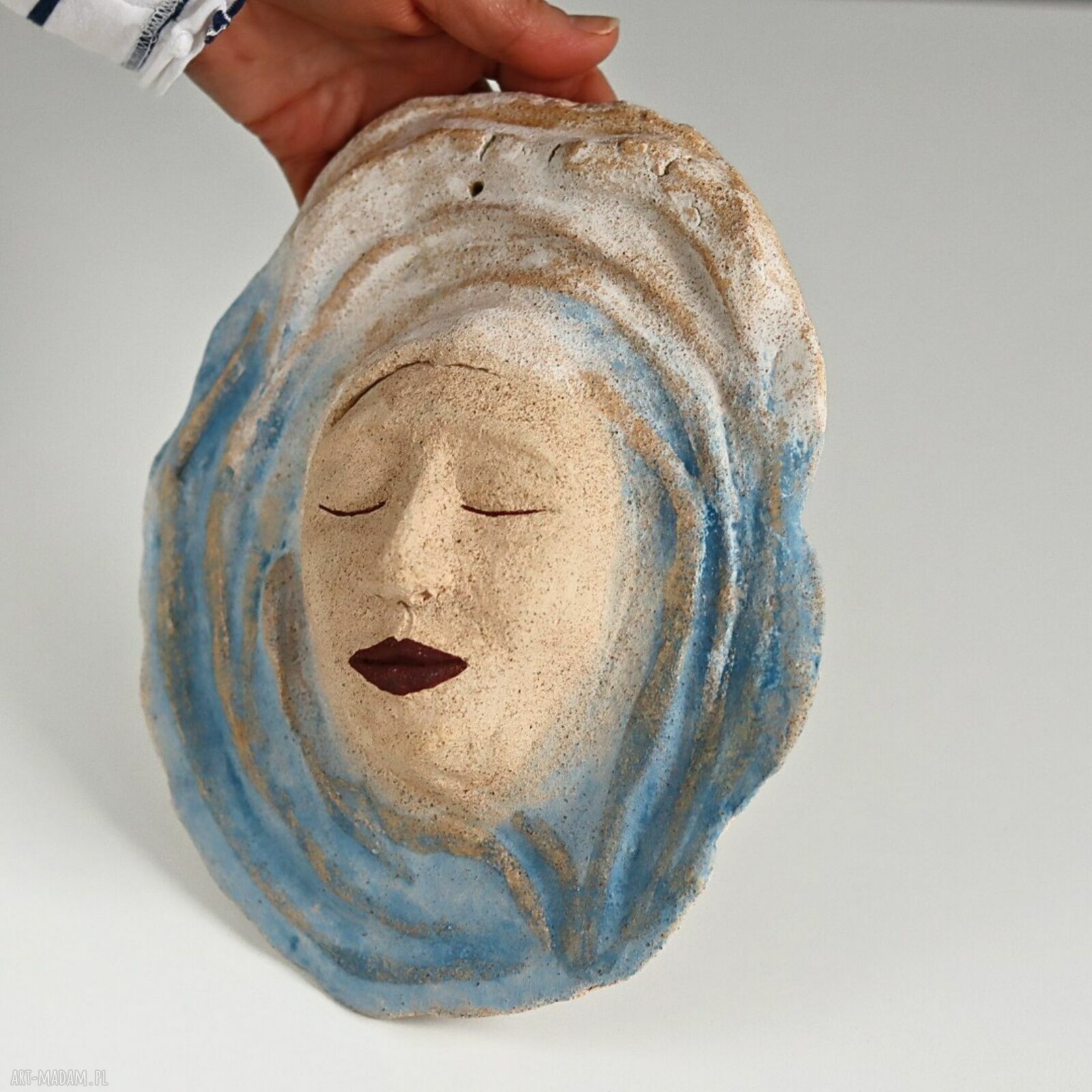 Ceramiczna rzeźba ścienna Twarz - dekoracja na ścianę z szamotu