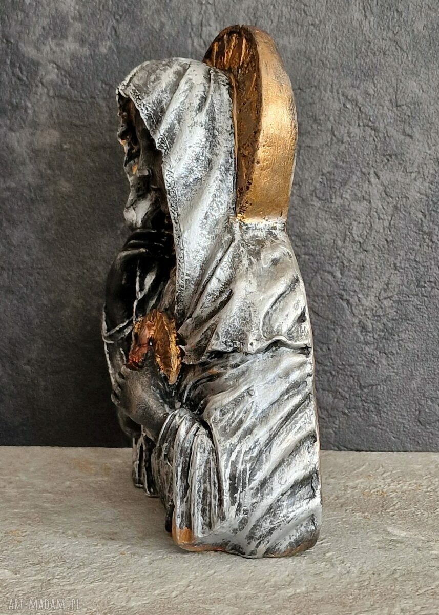 Rzeźba Srebrnej Matki Boskiej 15,4 cm - ręcznie robiona figurka Maryi